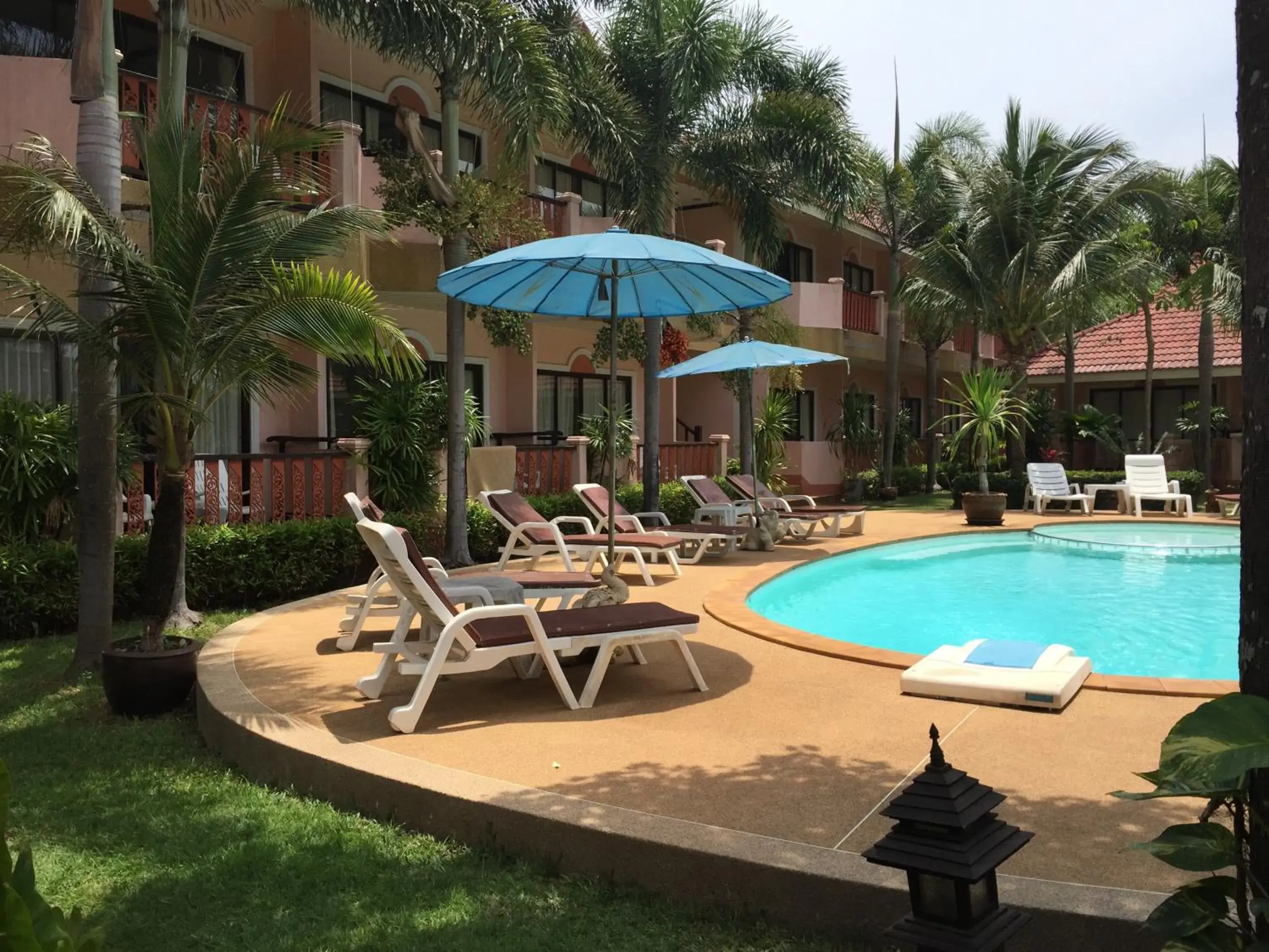 Property building in Lanta Seafront Resort Property building in Lanta Seafront Resort