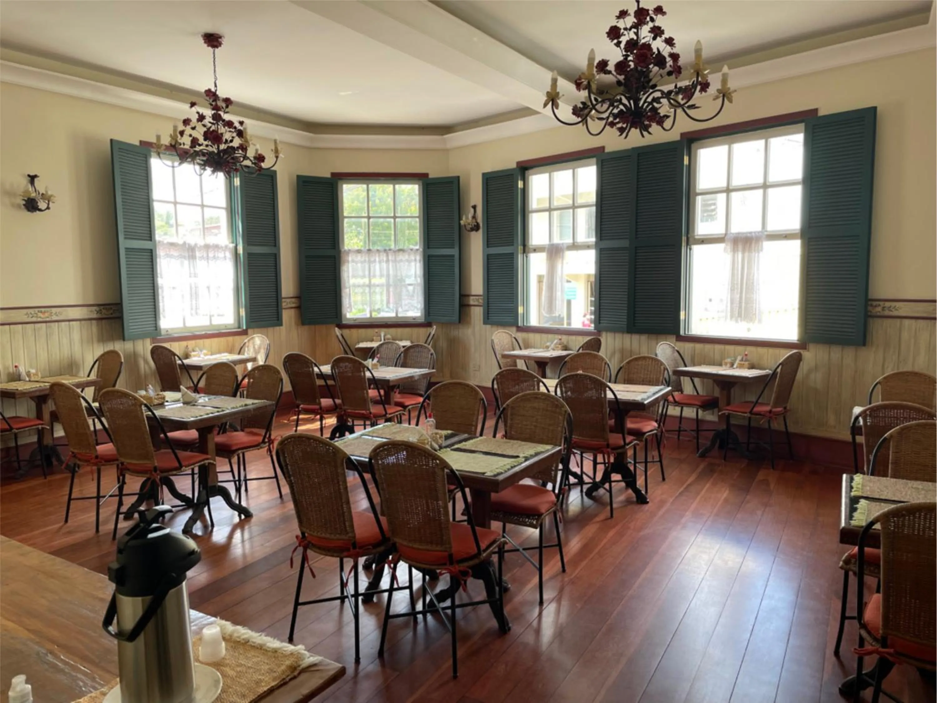 Restaurant/places to eat in Pousada do Duque