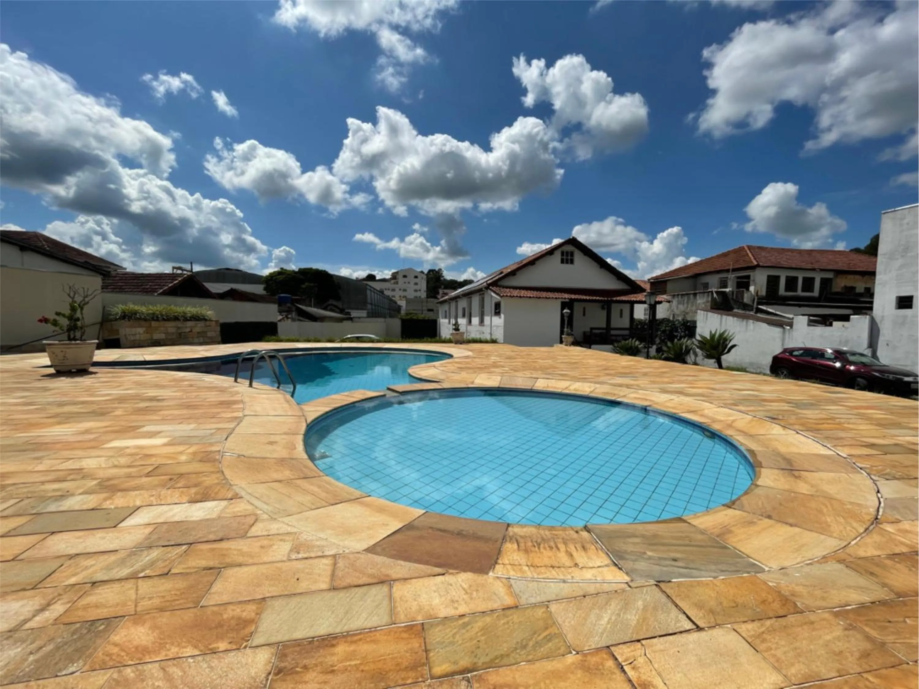 Swimming pool in Pousada do Duque