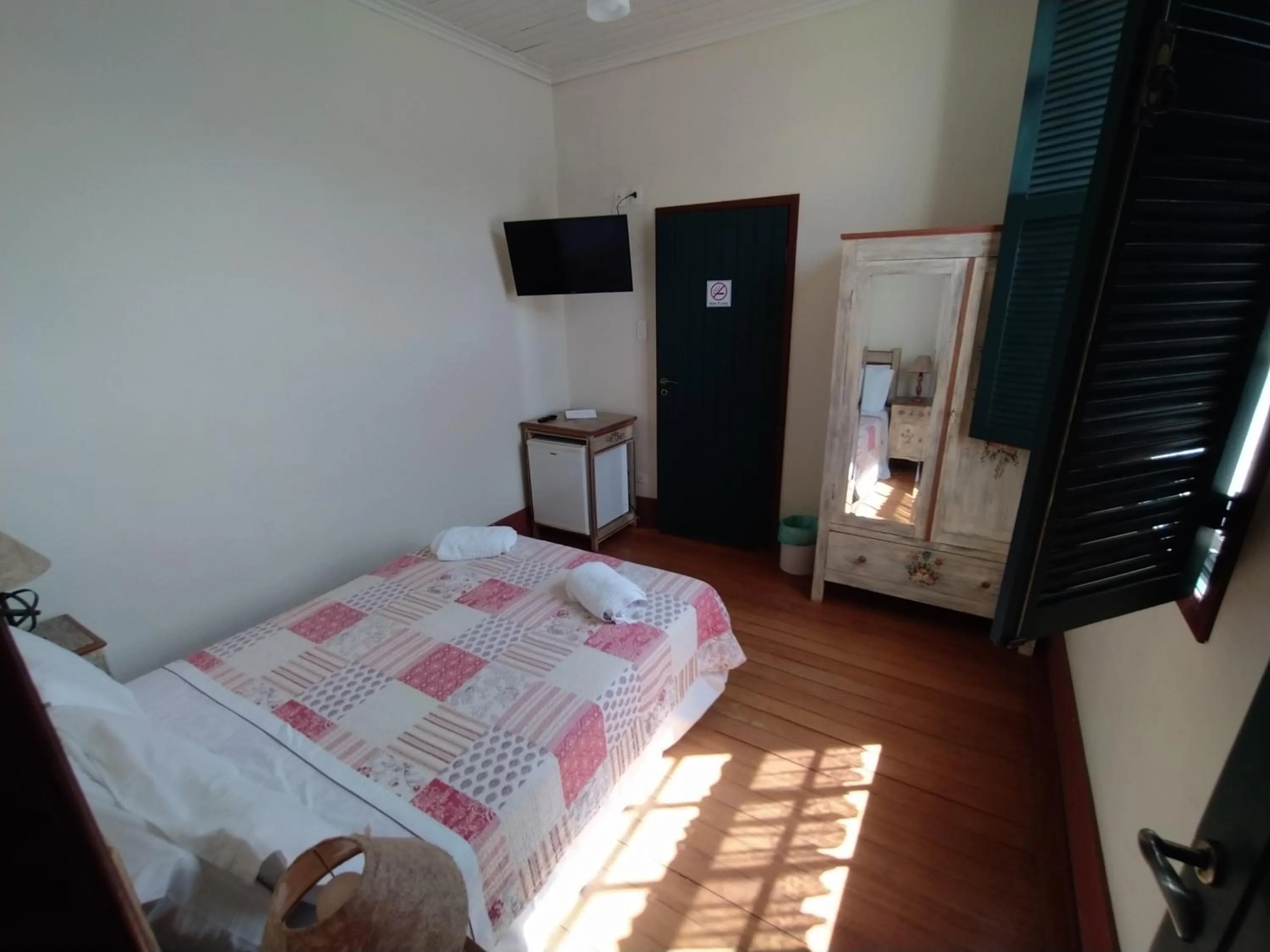Photo of the whole room, Bed in Pousada do Duque