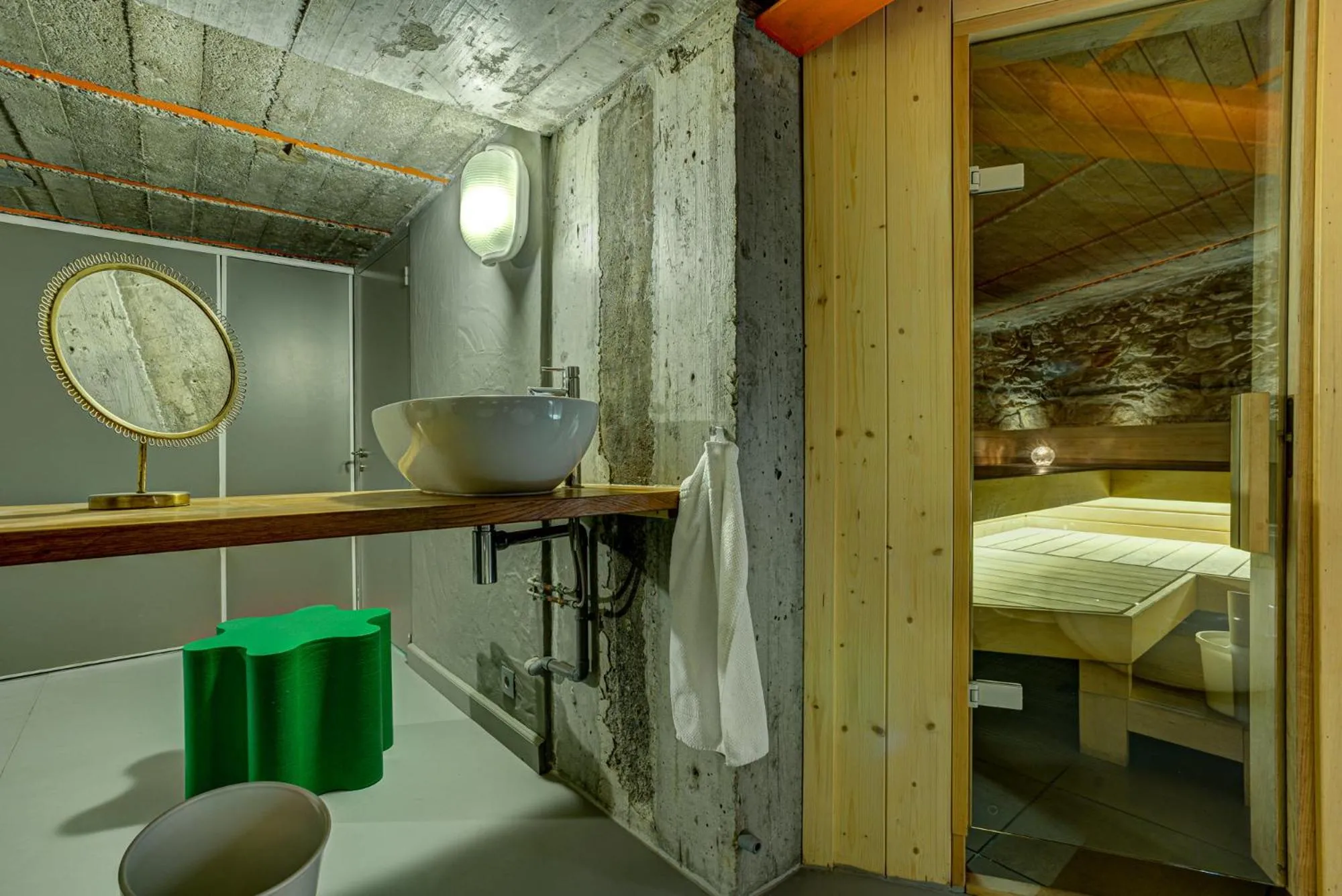 Shower, Bed in Villa Mont Blanc