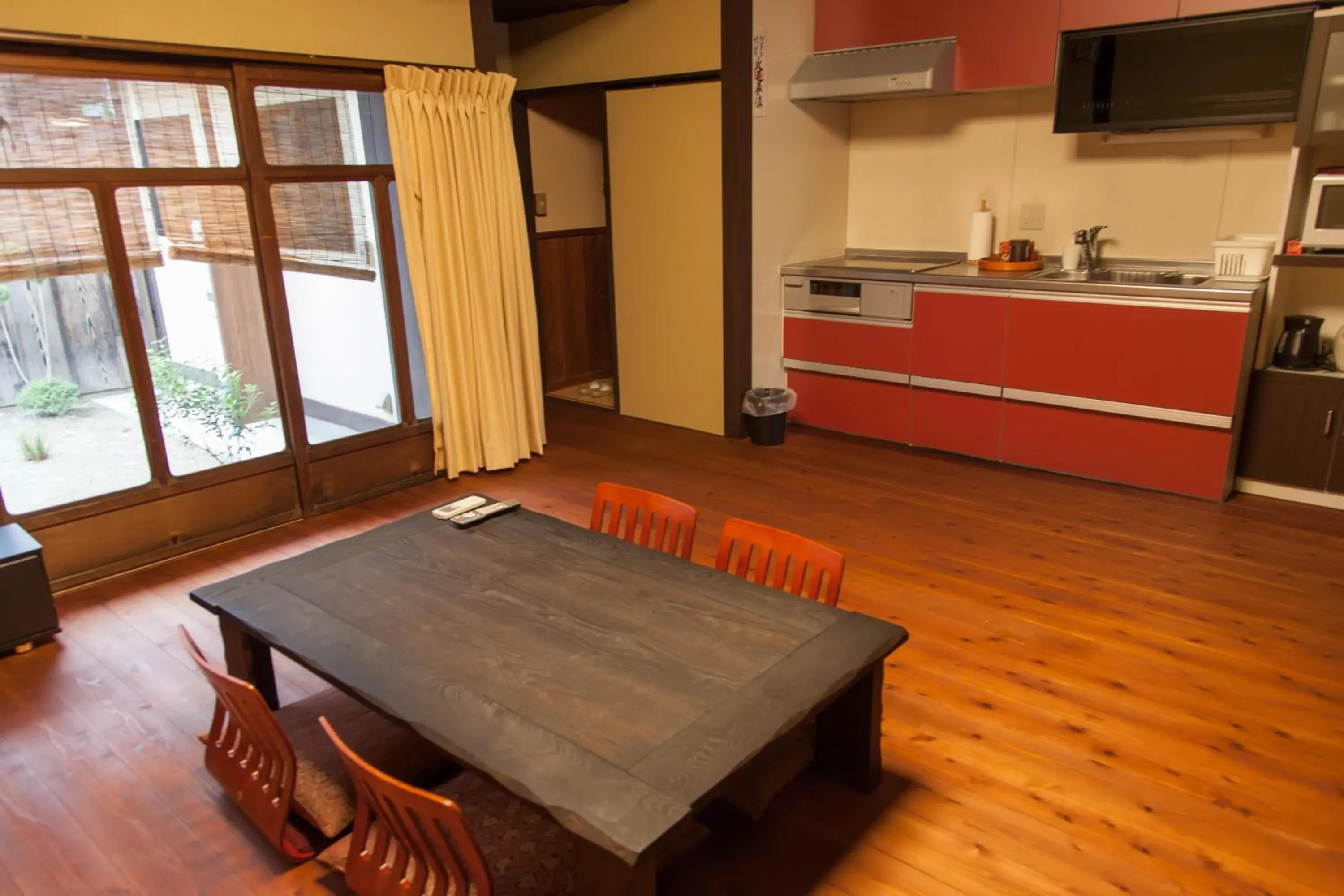 Living room in Heiankyu-dairi no Yado Private Machiya Townhouse in Kyoto Living room in Heiankyu-dairi no Yado Private Machiya Townhouse in Kyoto