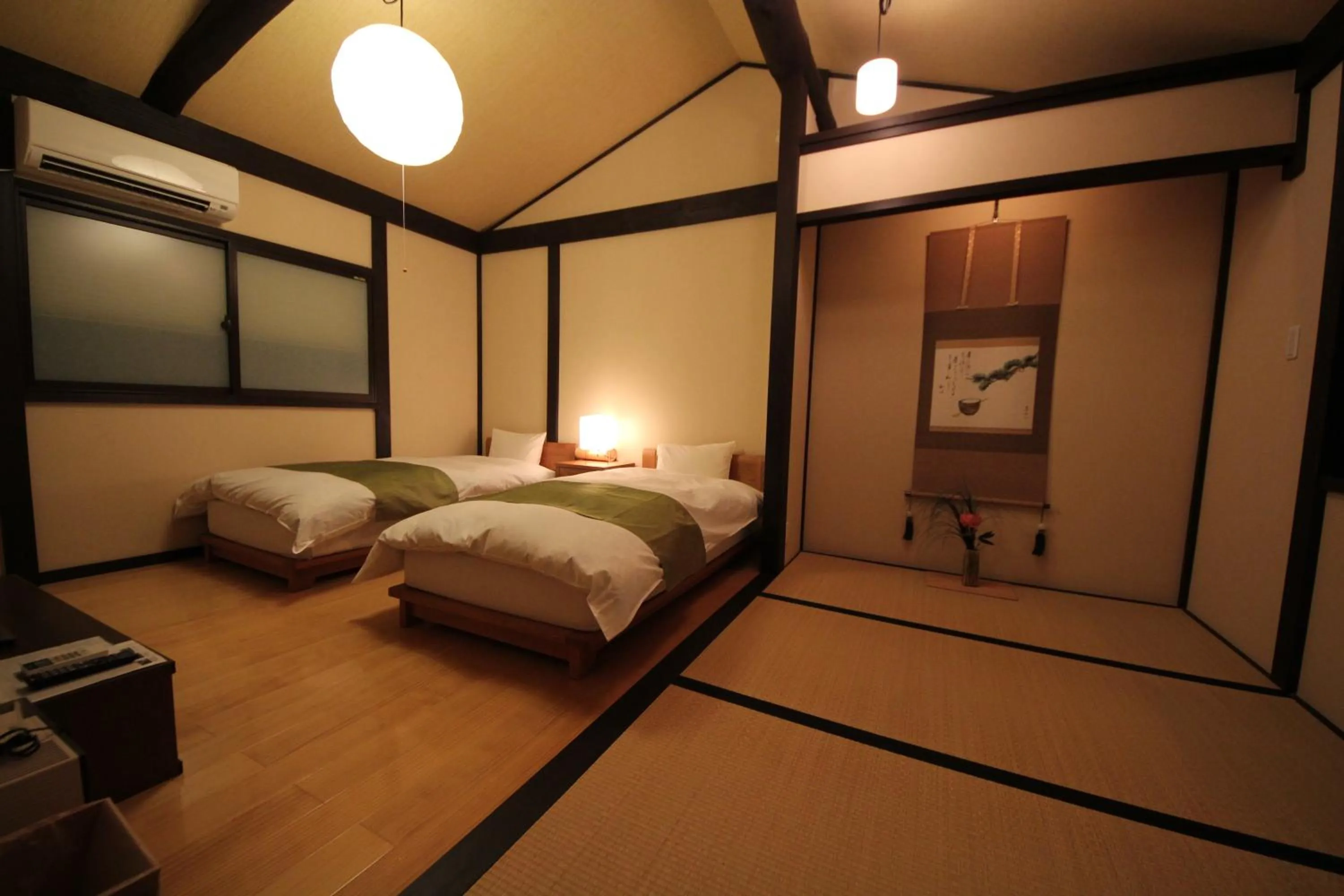 Bedroom, Bed in Wakakusa-an