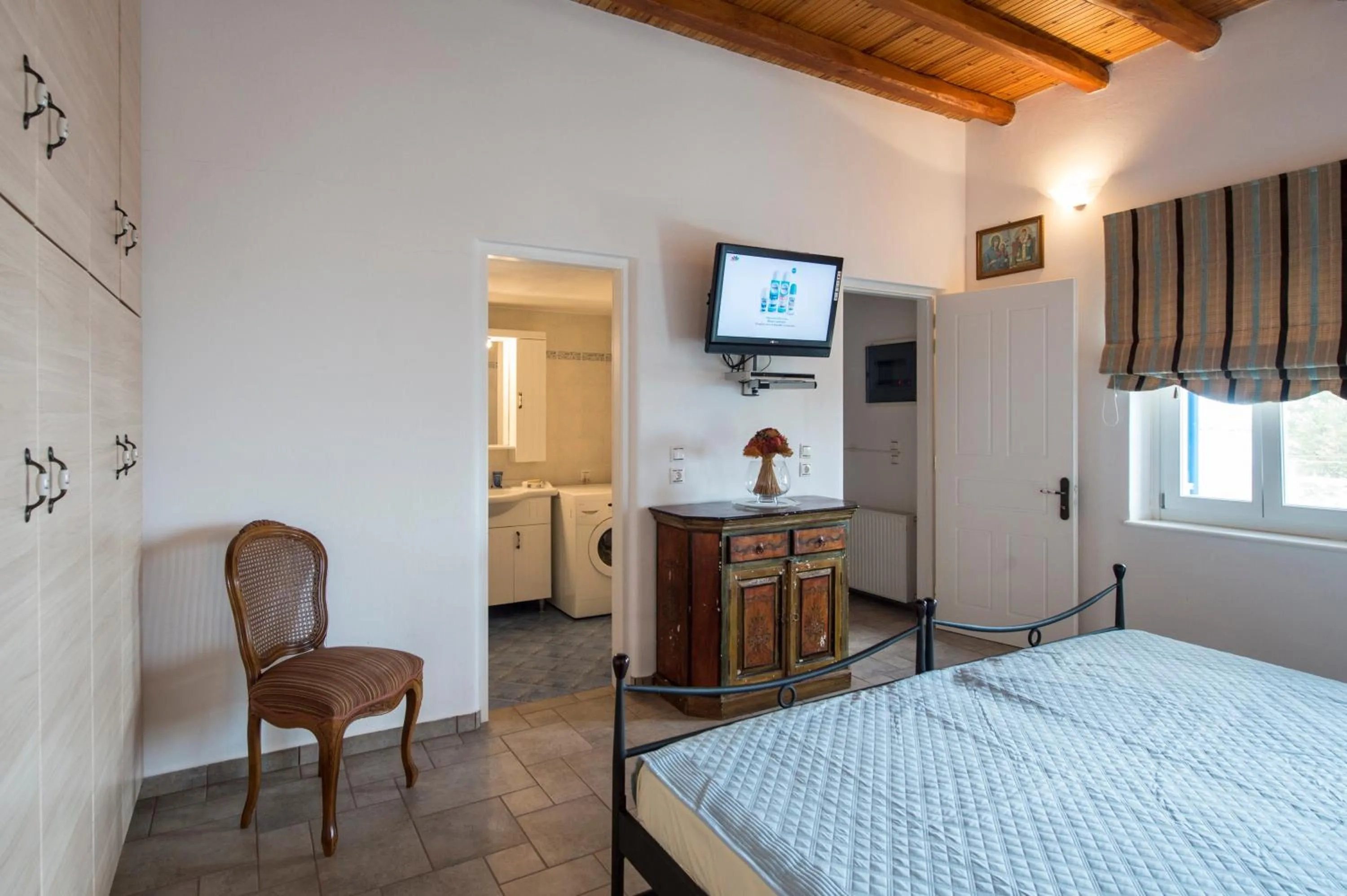 Bedroom, Bed in Evita Apartments