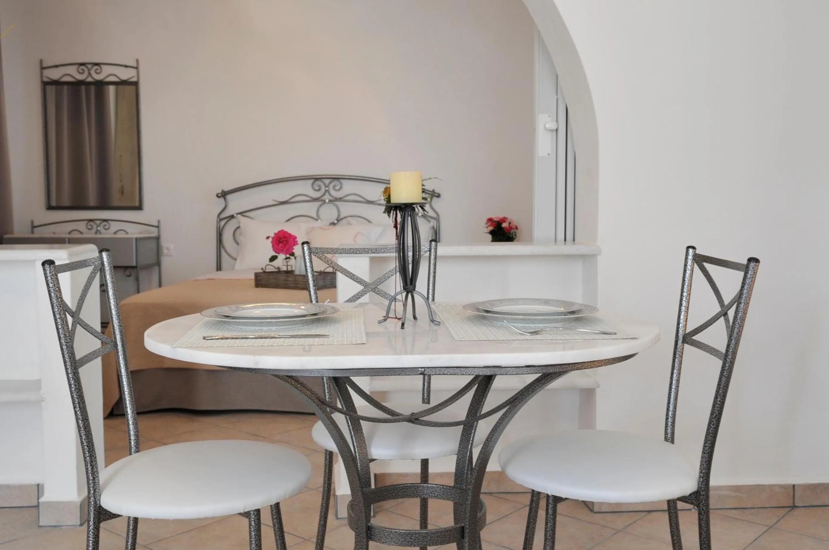 Dining area in Evita Apartments