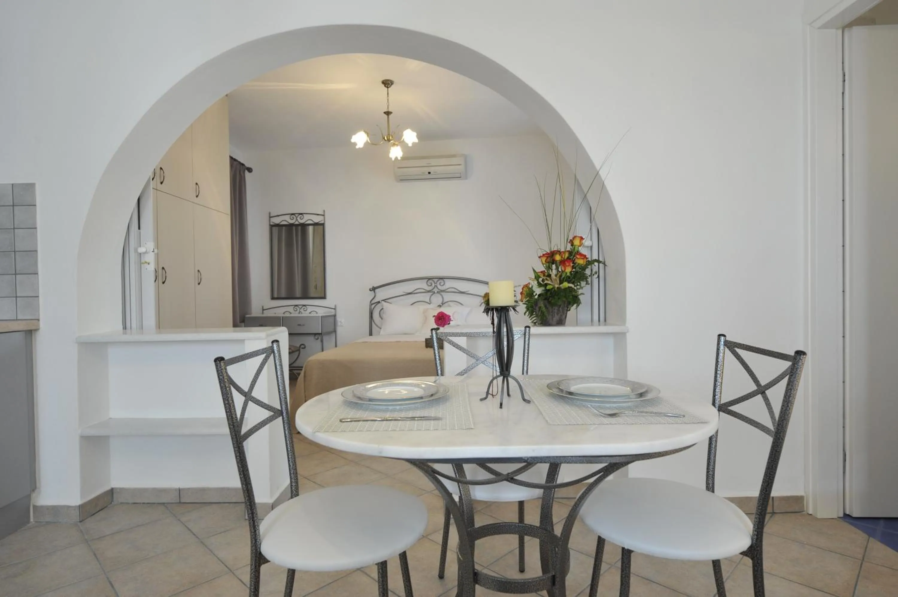 Dining area in Evita Apartments