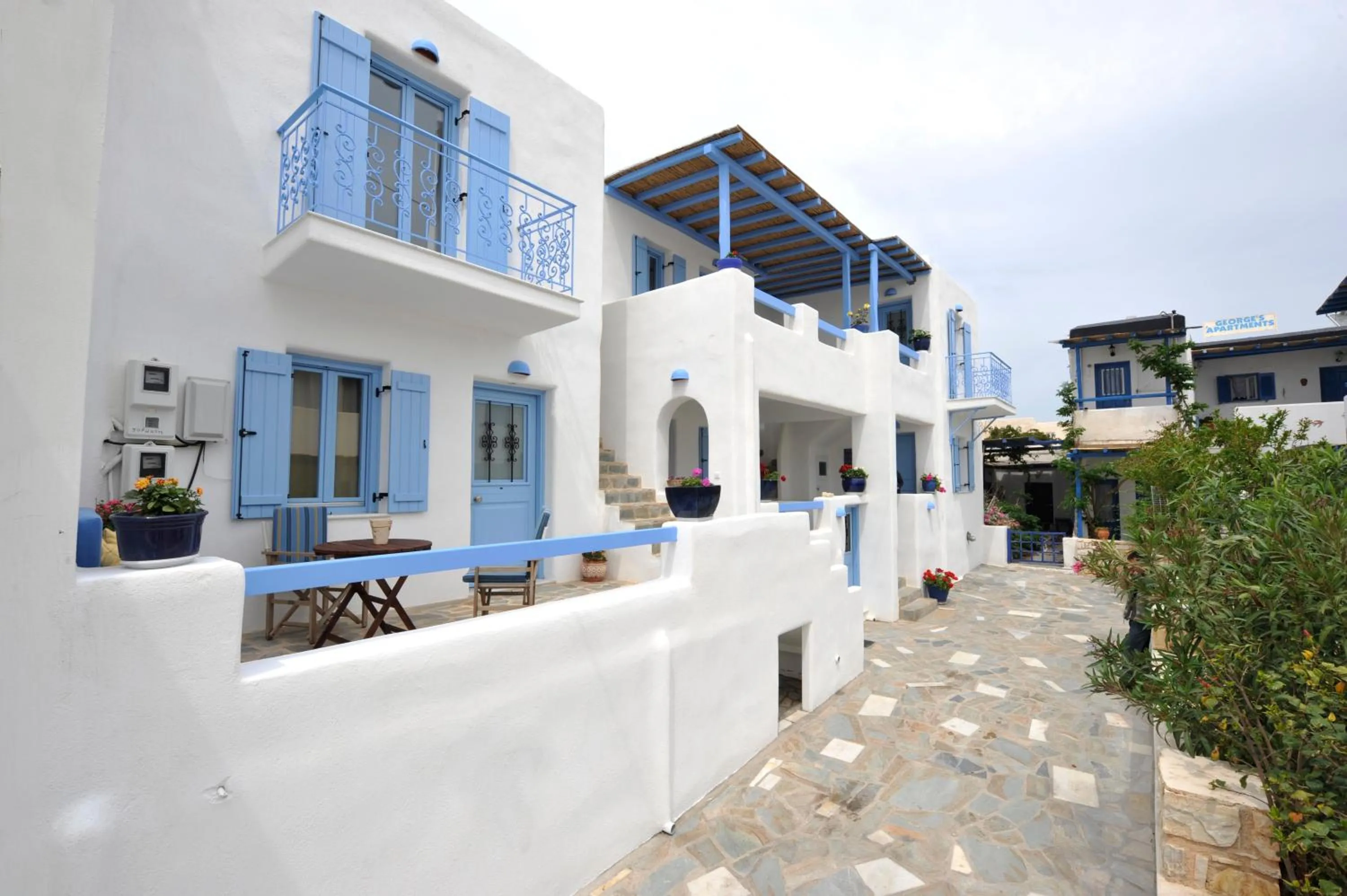 Facade/entrance in Evita Apartments