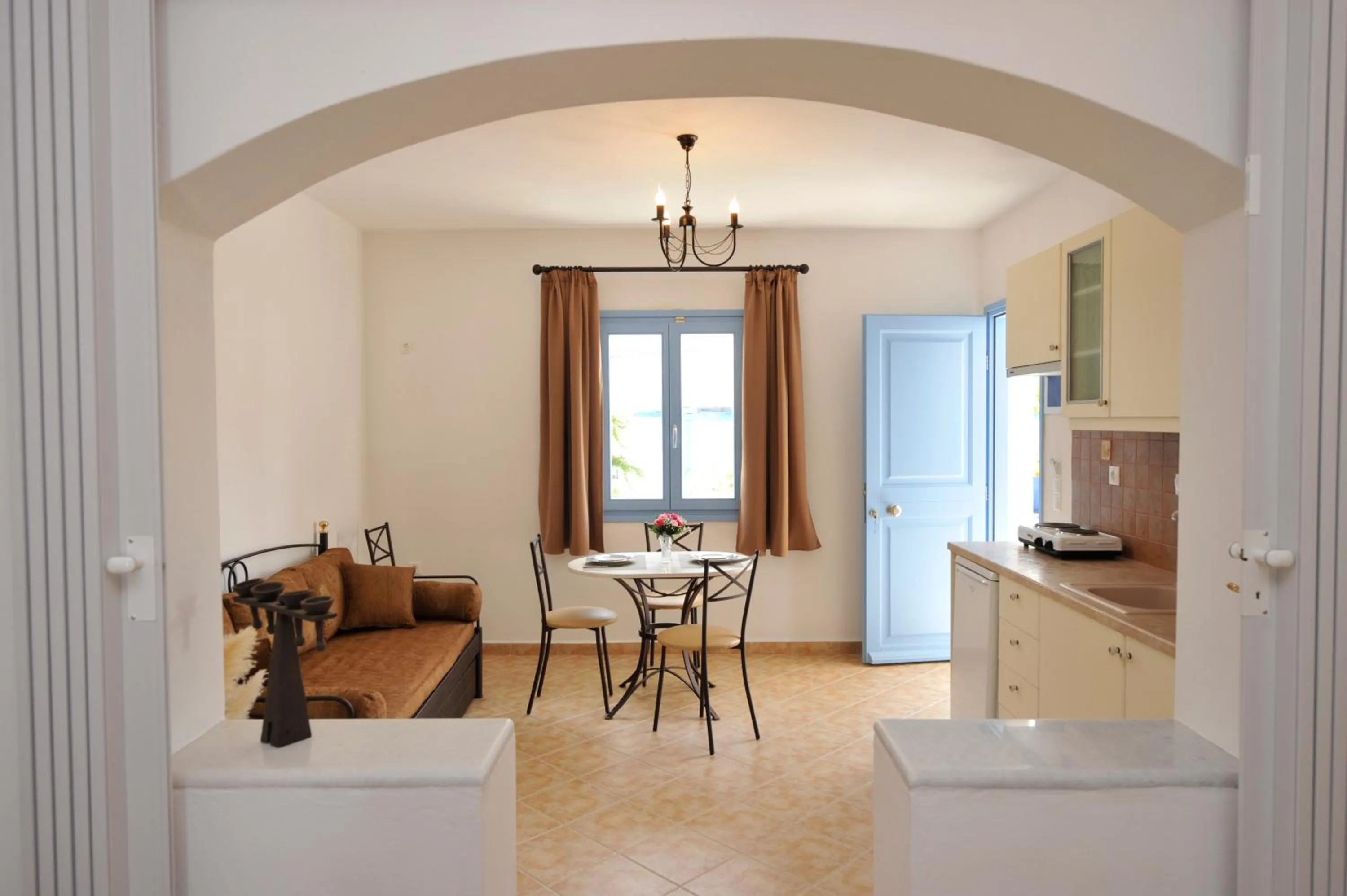Kitchen or kitchenette in Evita Apartments