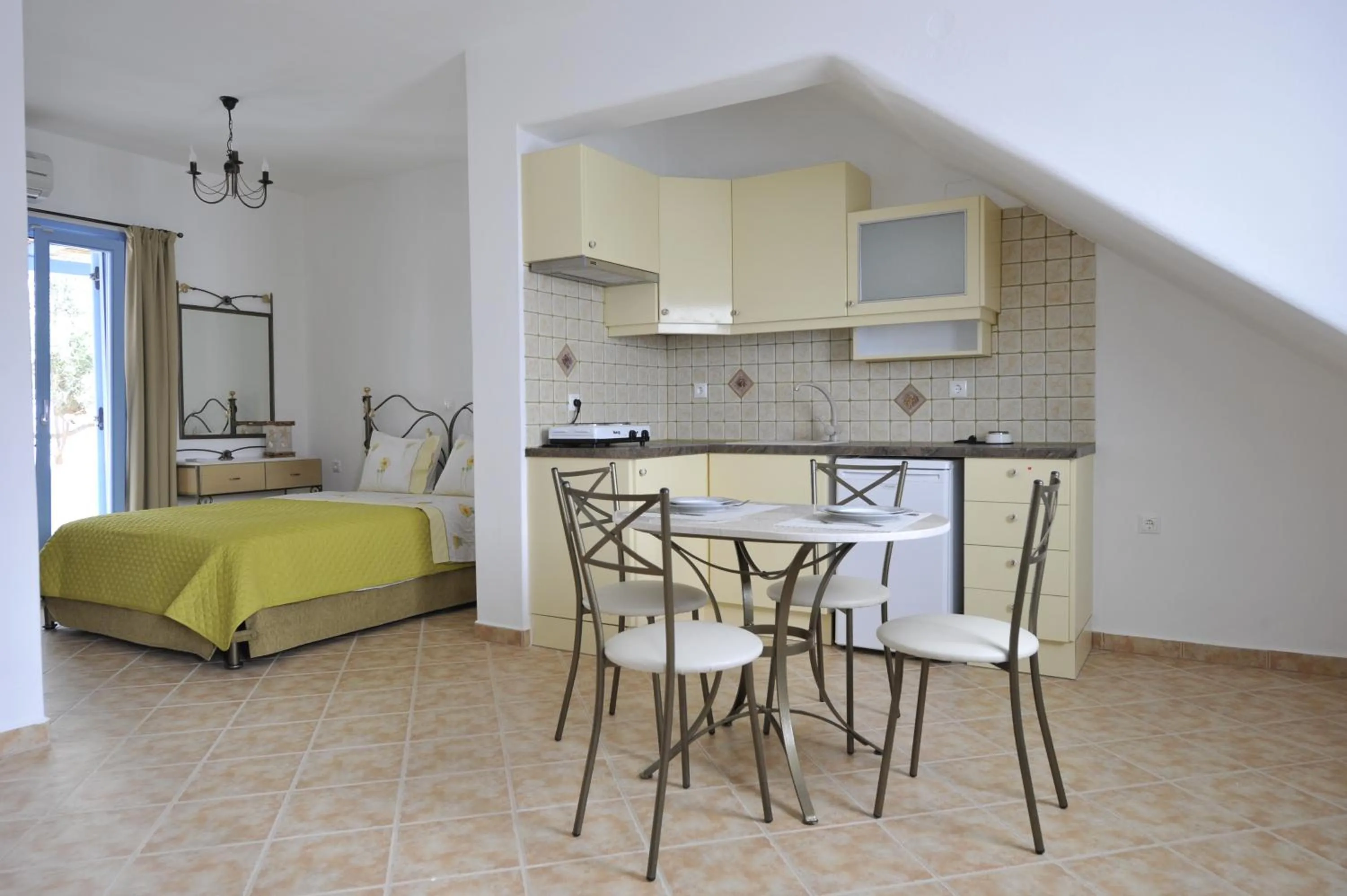 Kitchen or kitchenette in Evita Apartments