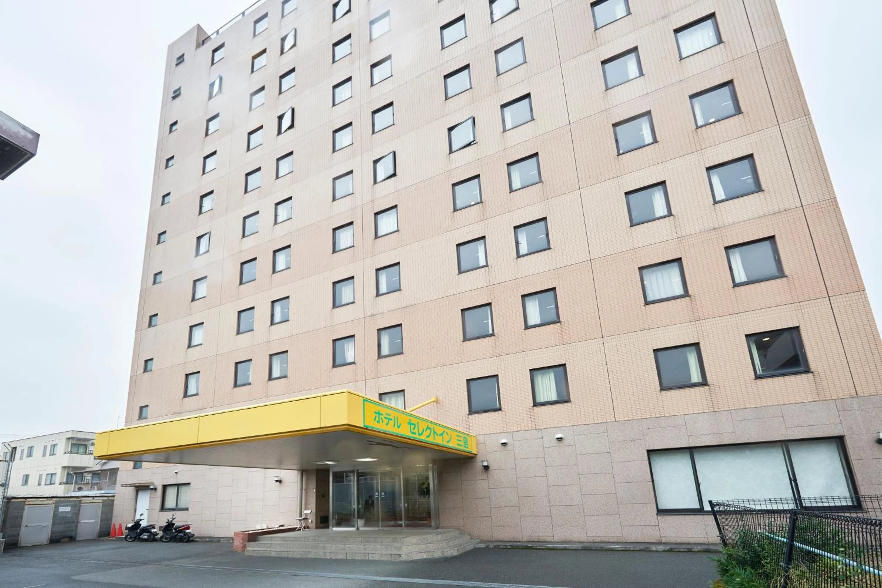 Property building in Select Inn Mishima
