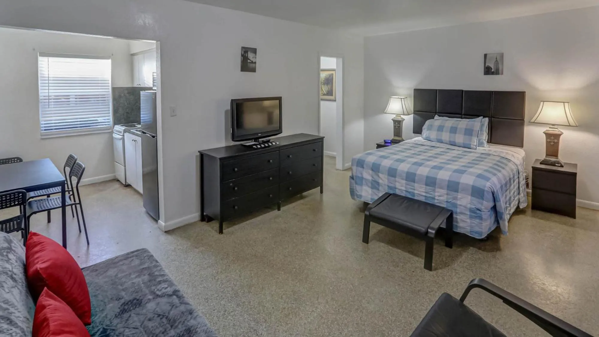 Bed in Green Seas Motel