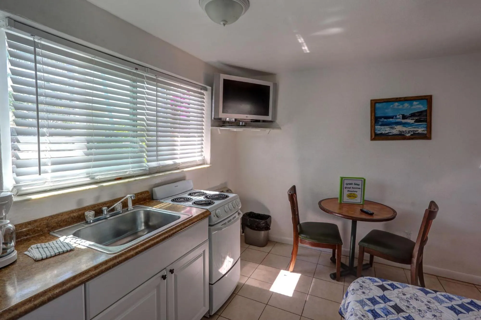 Green Seas Motel