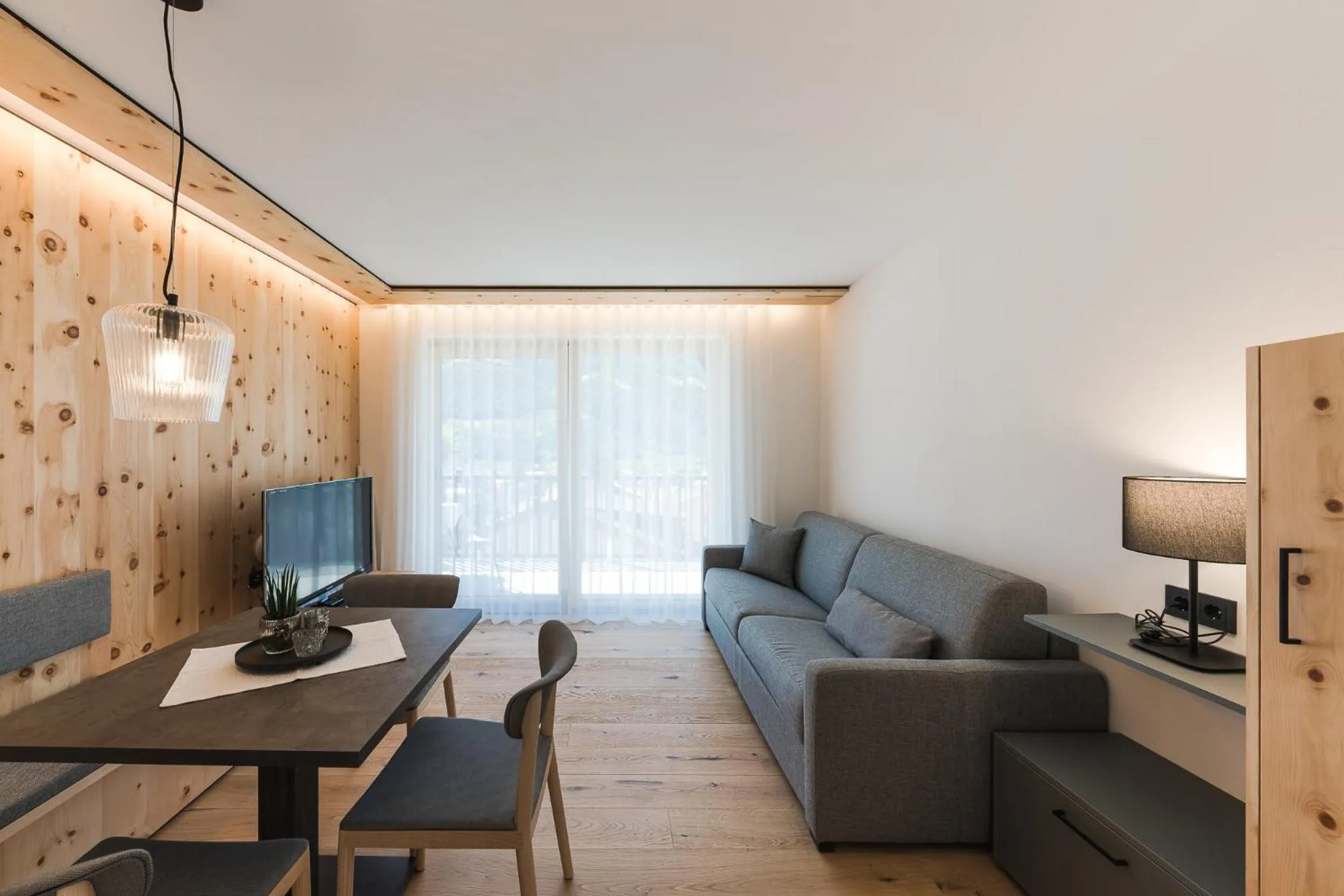 Heidi & Edith Family Aparthotel