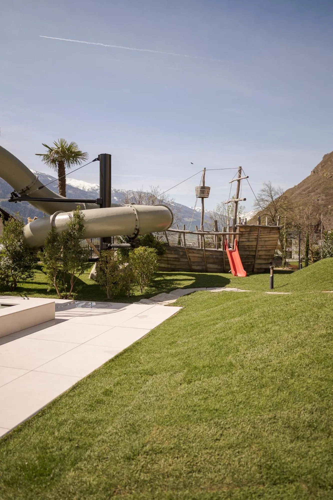 Children play ground in Heidi & Edith Family Aparthotel