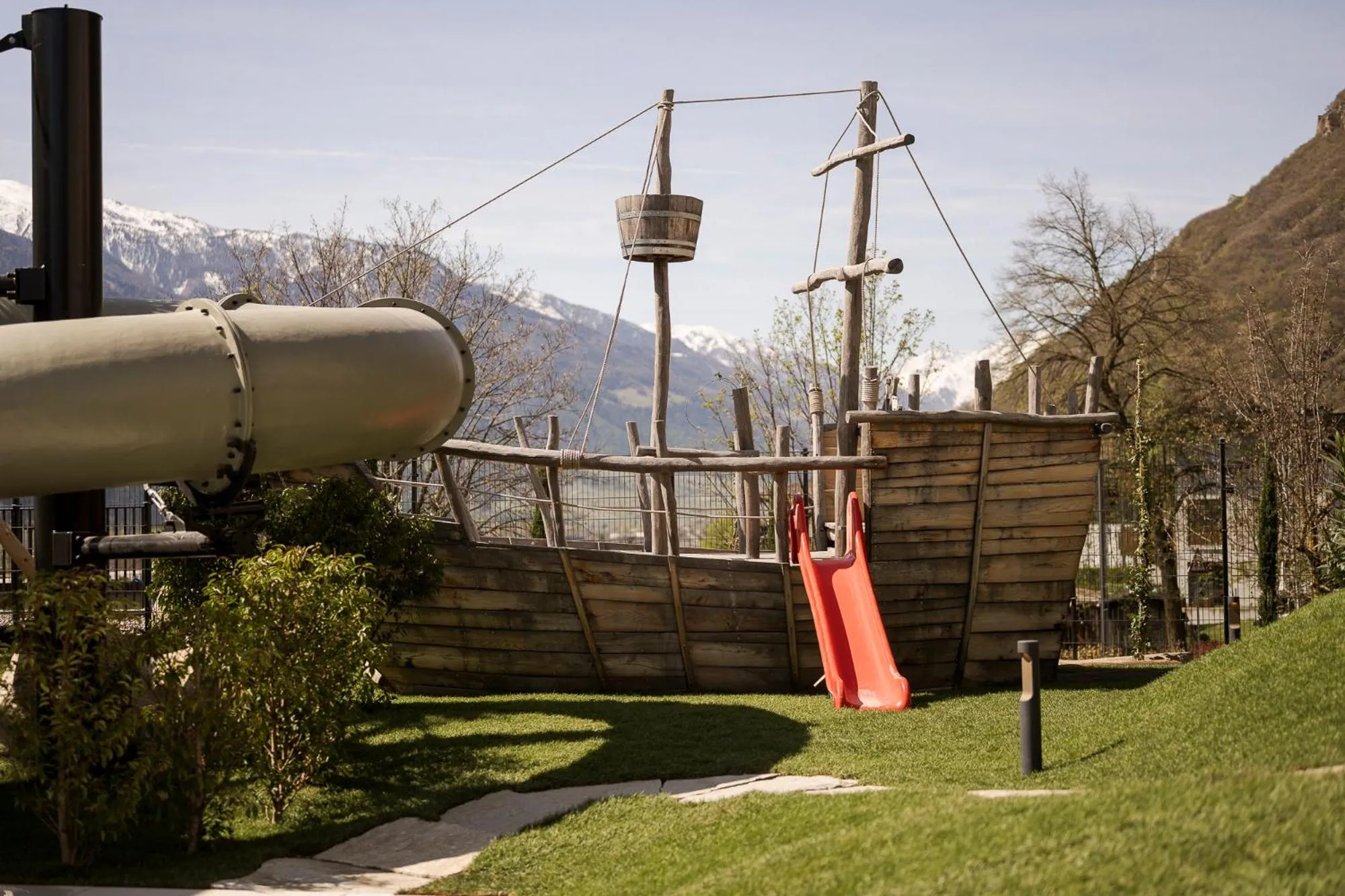 Children play ground in Heidi & Edith Family Aparthotel