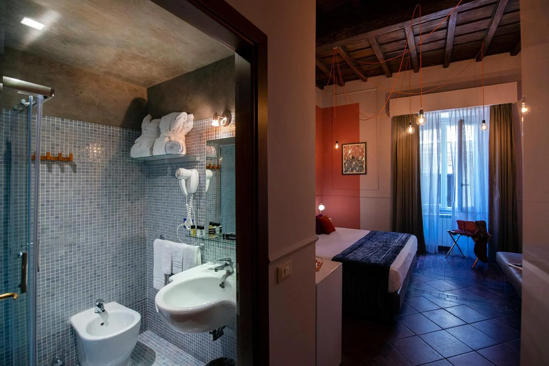 Toilet in Town House Campo De Fiori