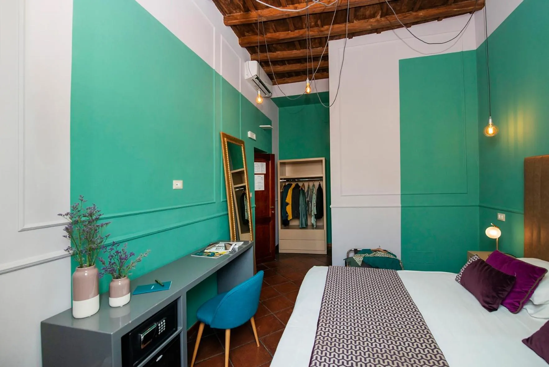 Bed in Town House Campo De Fiori