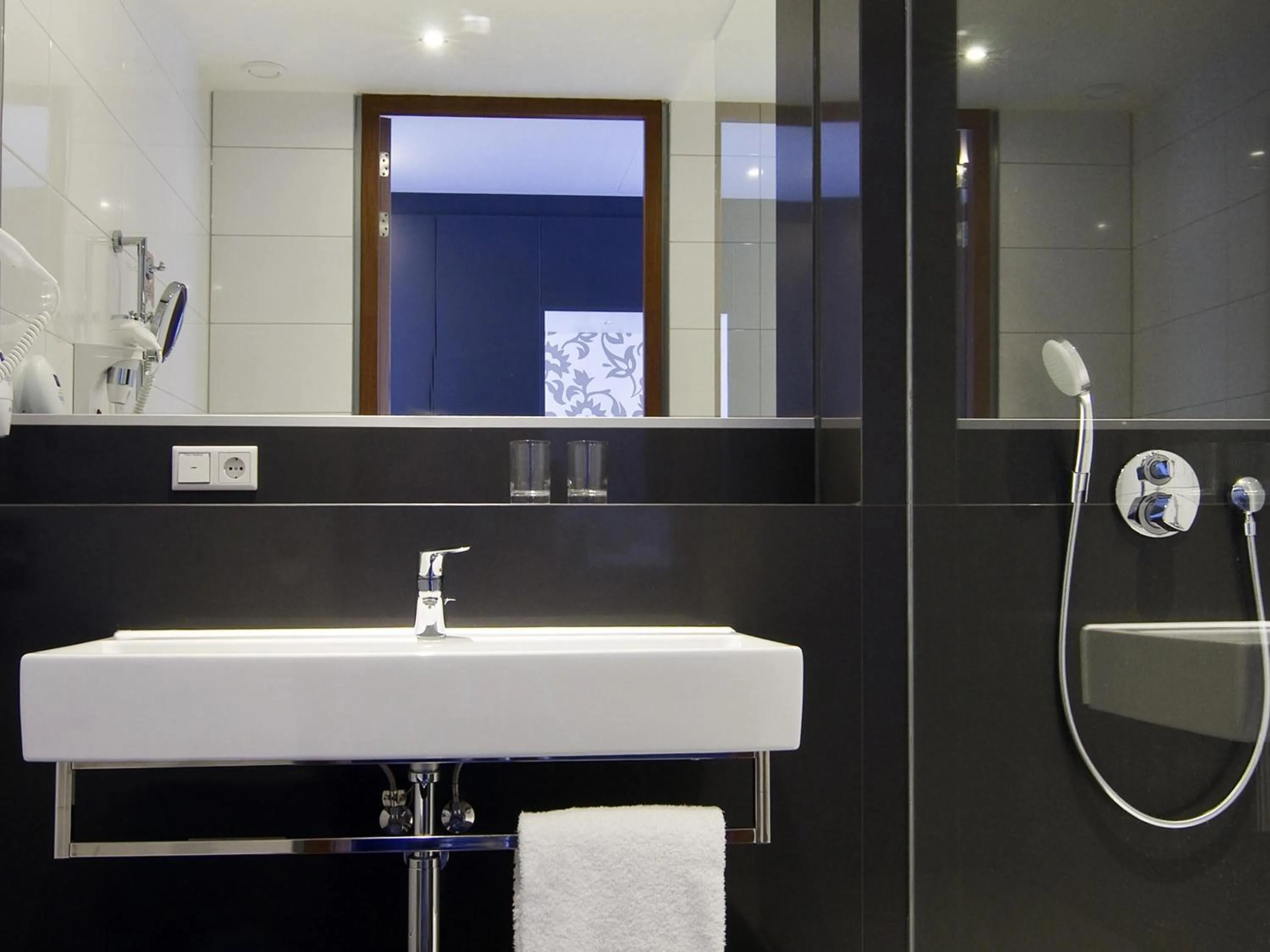 Bedroom in Mercure Hotel Amersfoort Centre