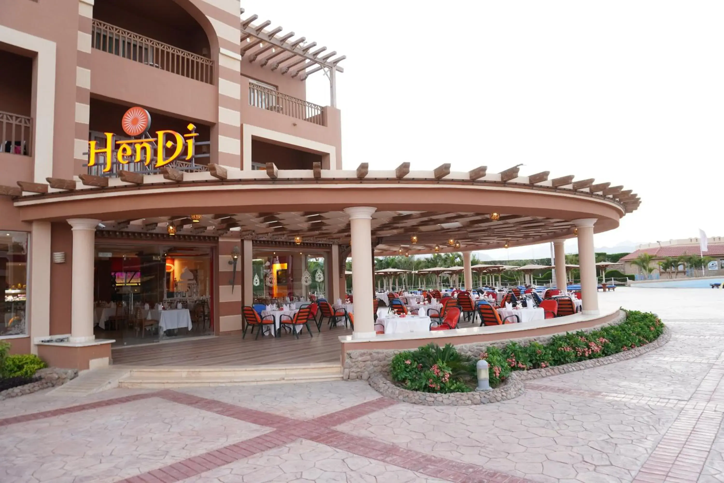 Restaurant/places to eat in Charmillion Club Aquapark
