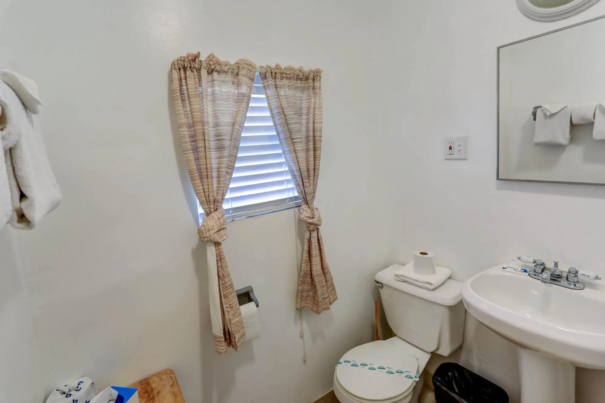 Richard's Motel Extended Stay