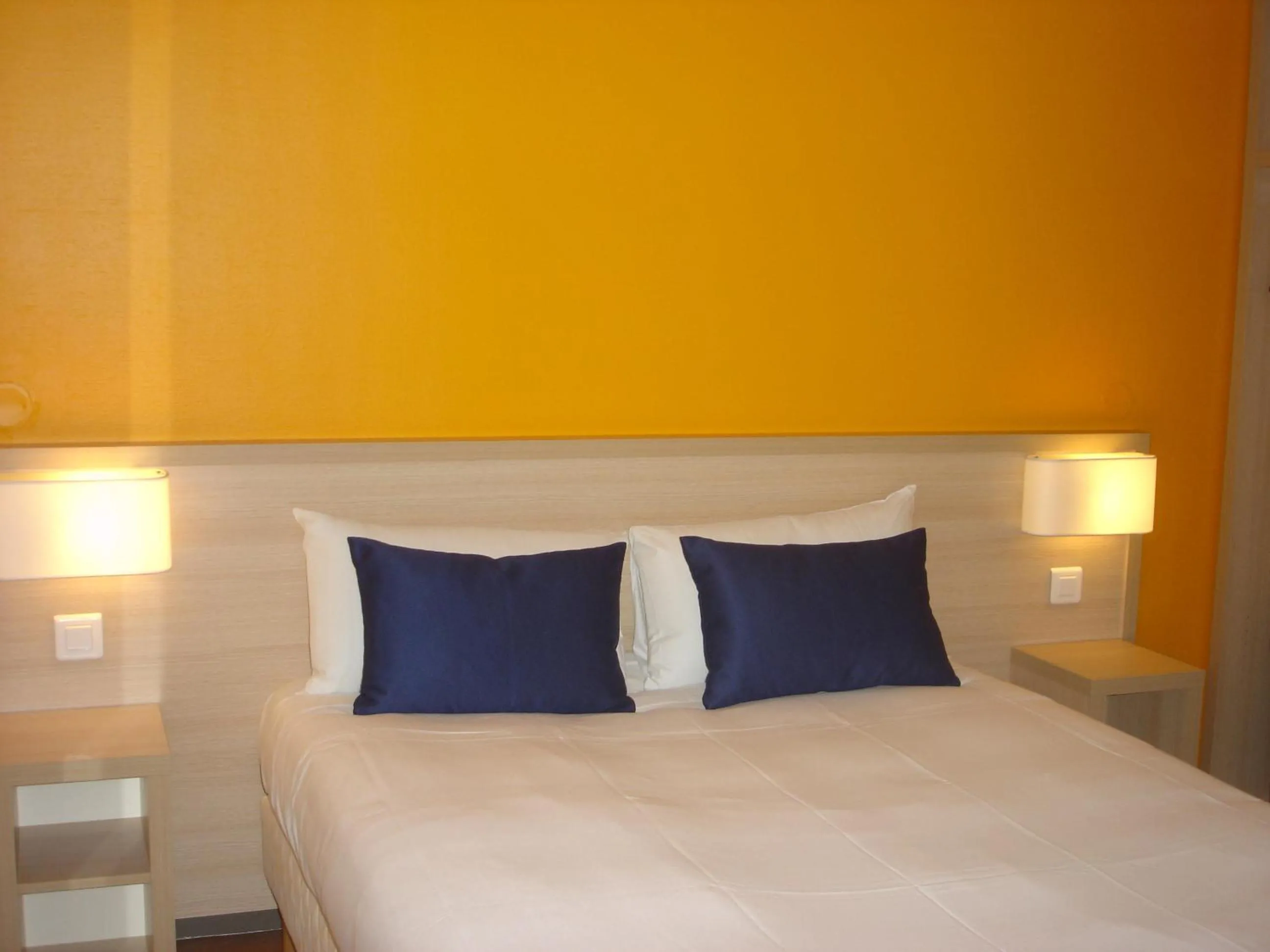 Bed in Budget Hotel Melun Sud - Dammarie Les Lys