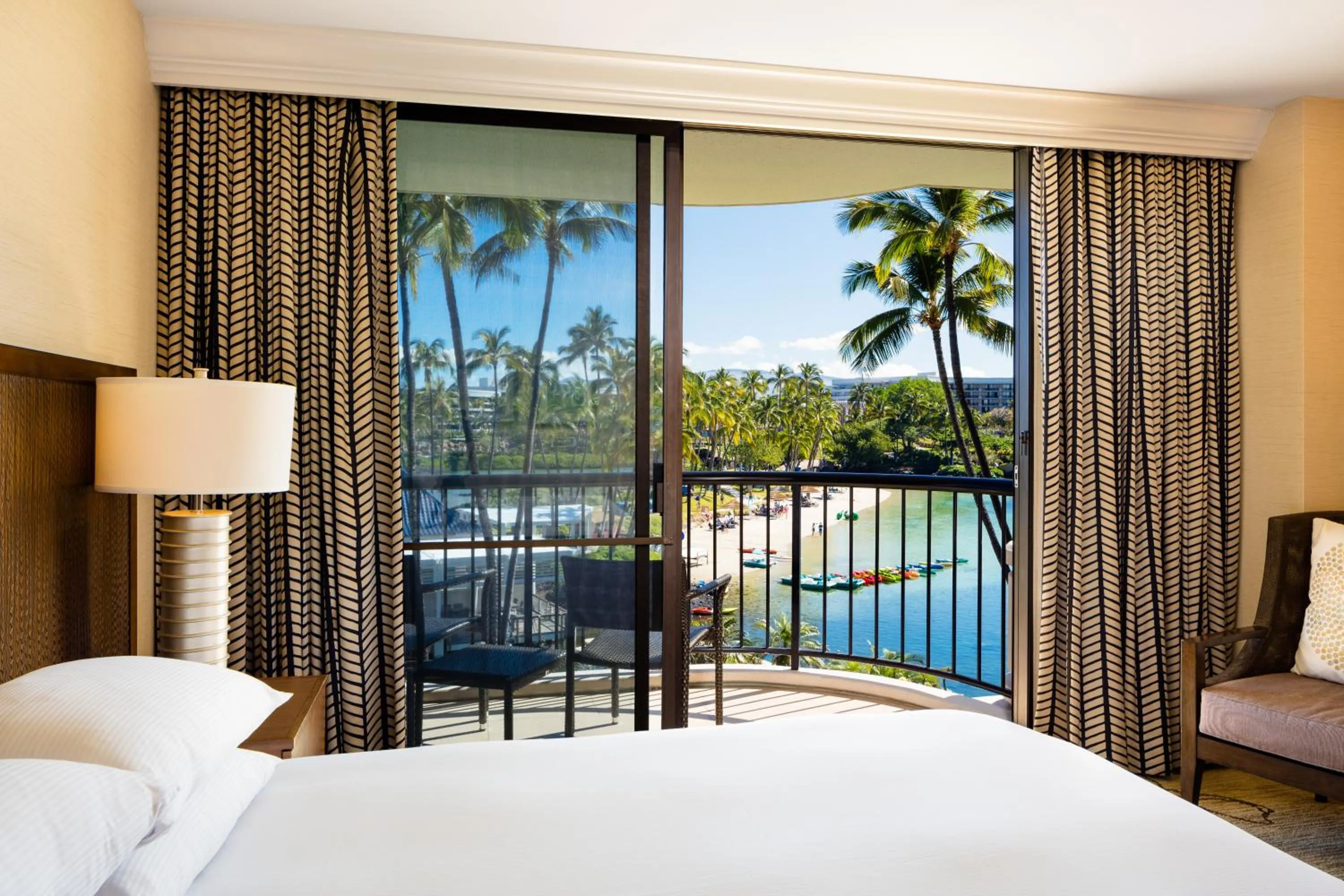 Bed in Hilton Waikoloa Village