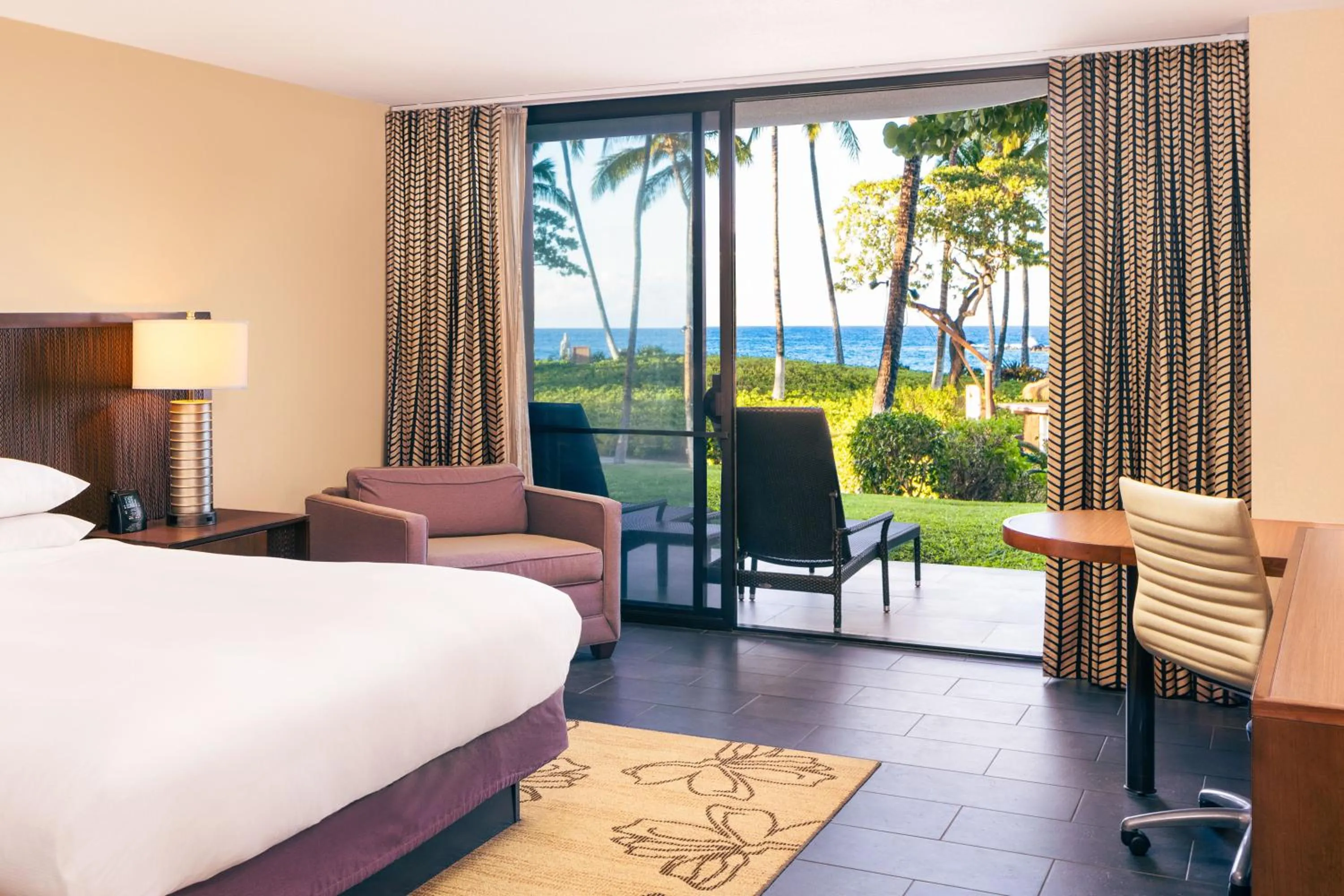 Bedroom, Bed in Hilton Waikoloa Village