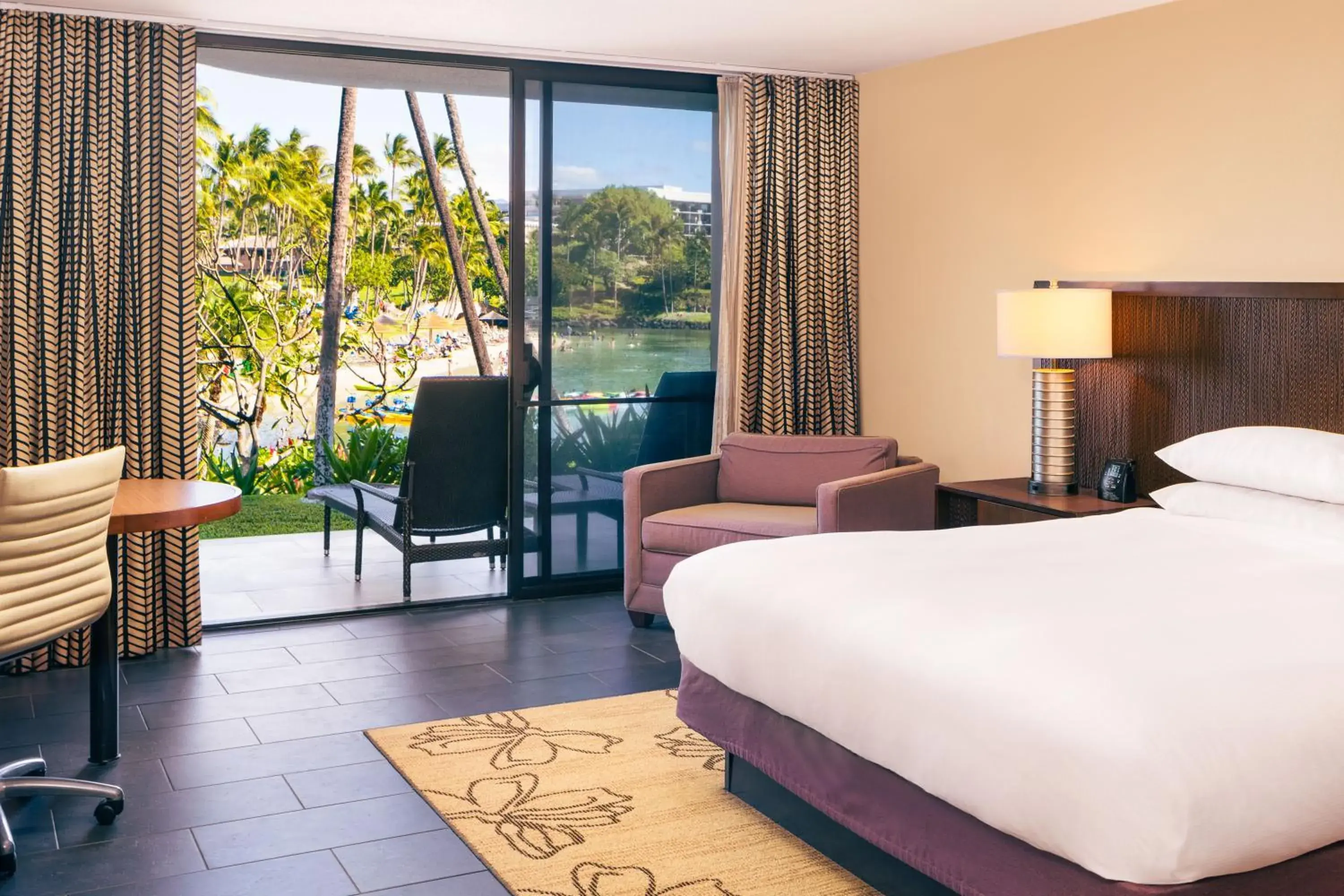 Bedroom, Bed in Hilton Waikoloa Village Bedroom, Bed in Hilton Waikoloa Village