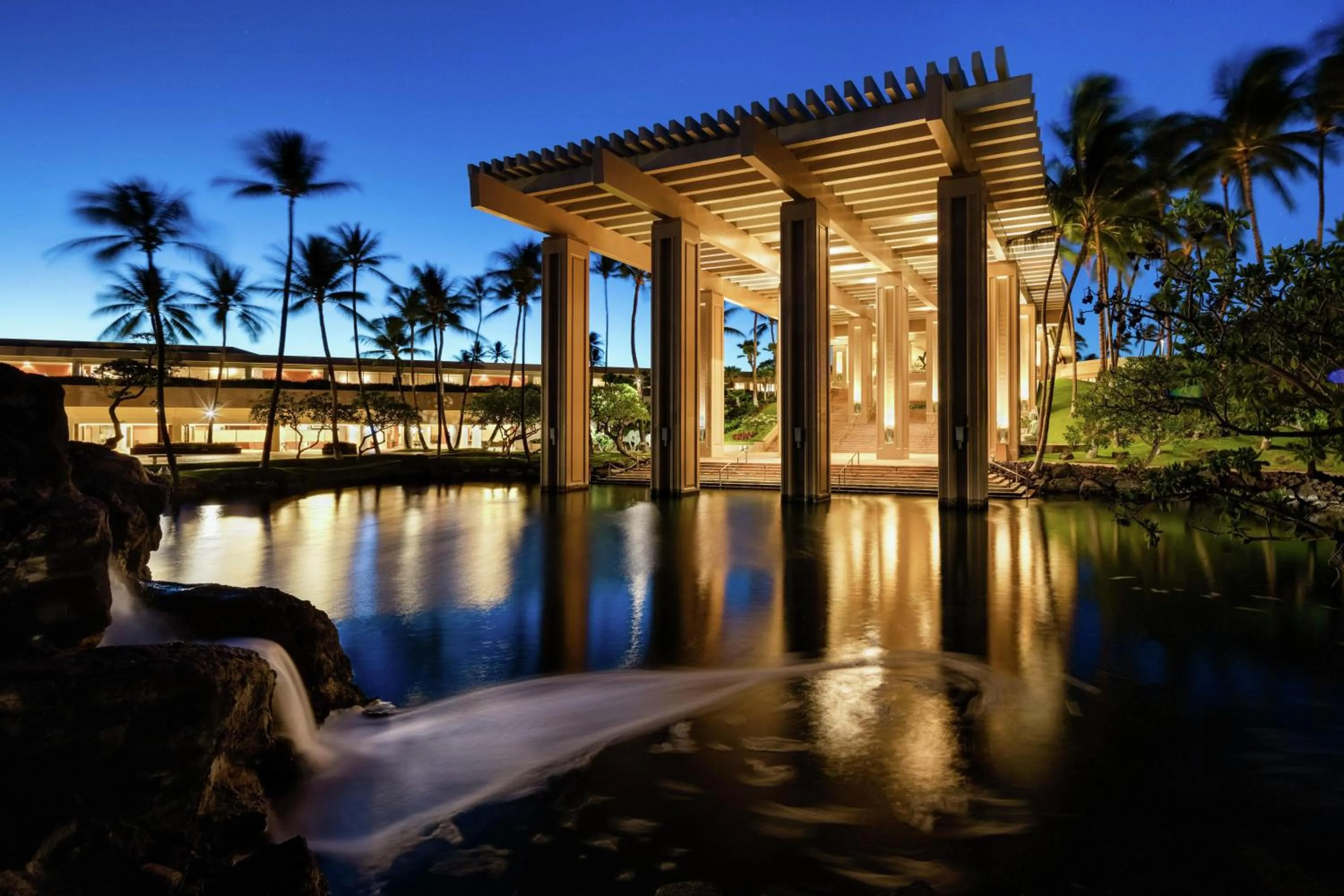 Pool view in Hilton Waikoloa Village