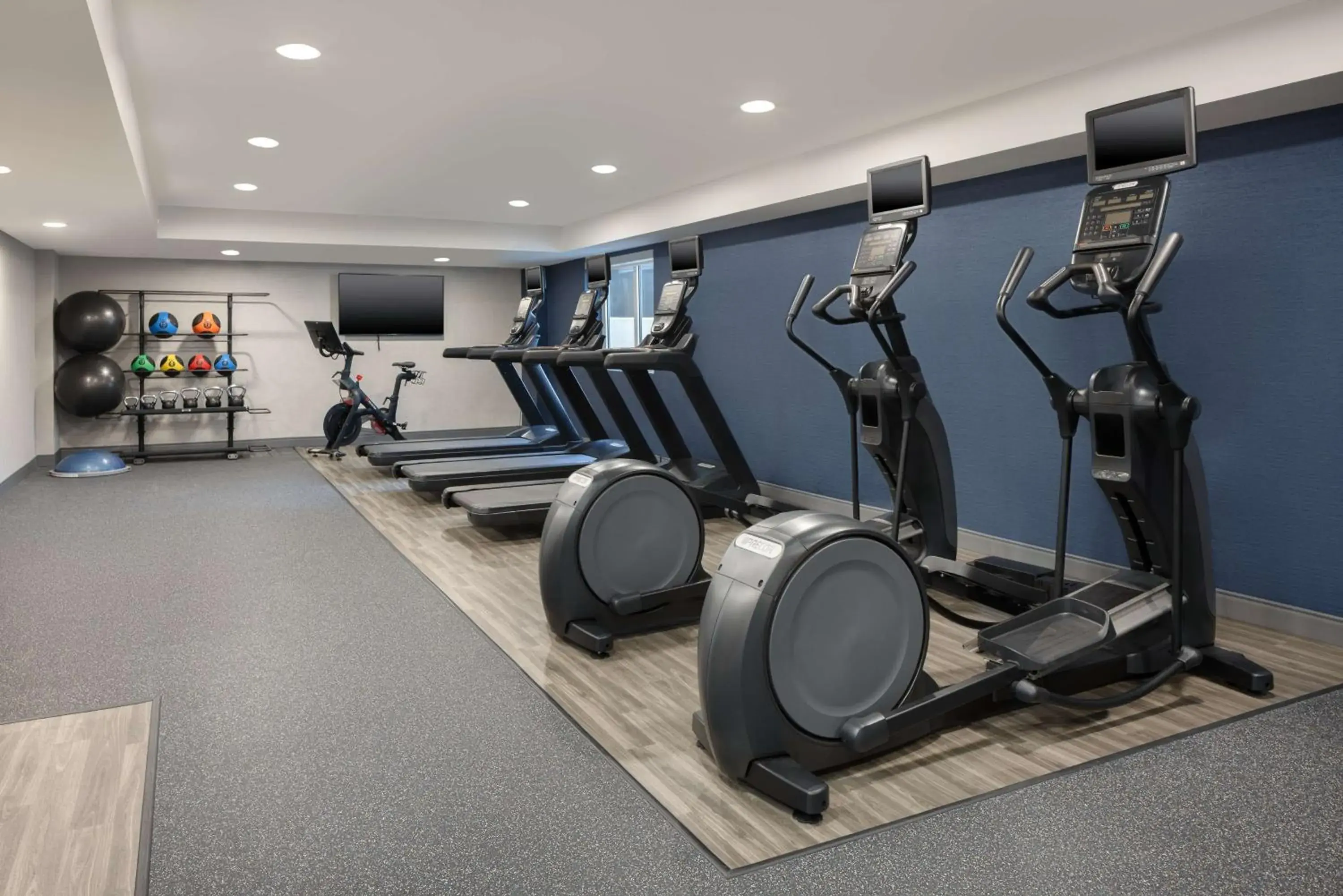 Fitness centre/facilities in Hampton Inn & Suites Myrtle Beach Oceanfront Fitness centre/facilities in Hampton Inn & Suites Myrtle Beach Oceanfront
