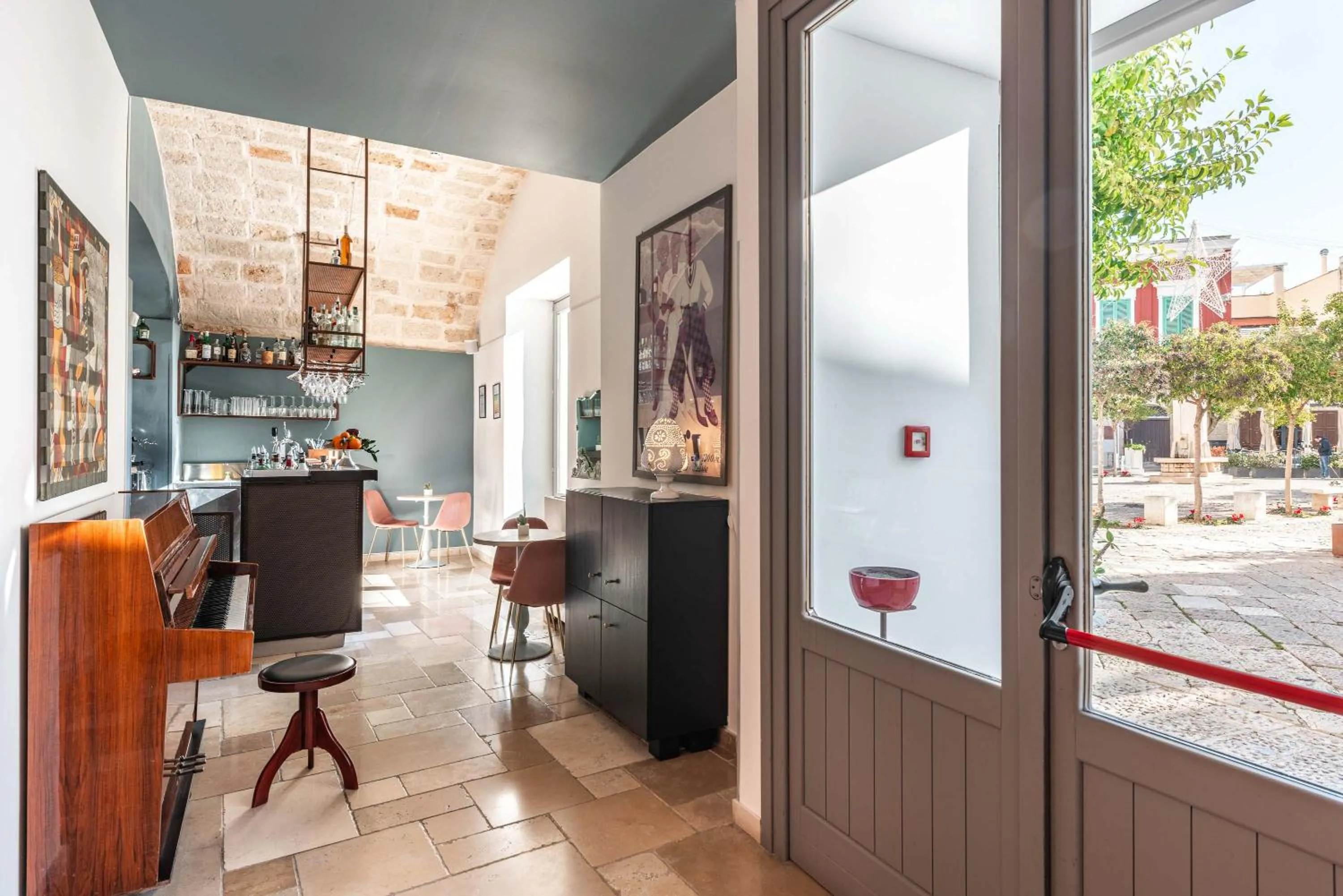 Facade/entrance in Palazzo Indelli