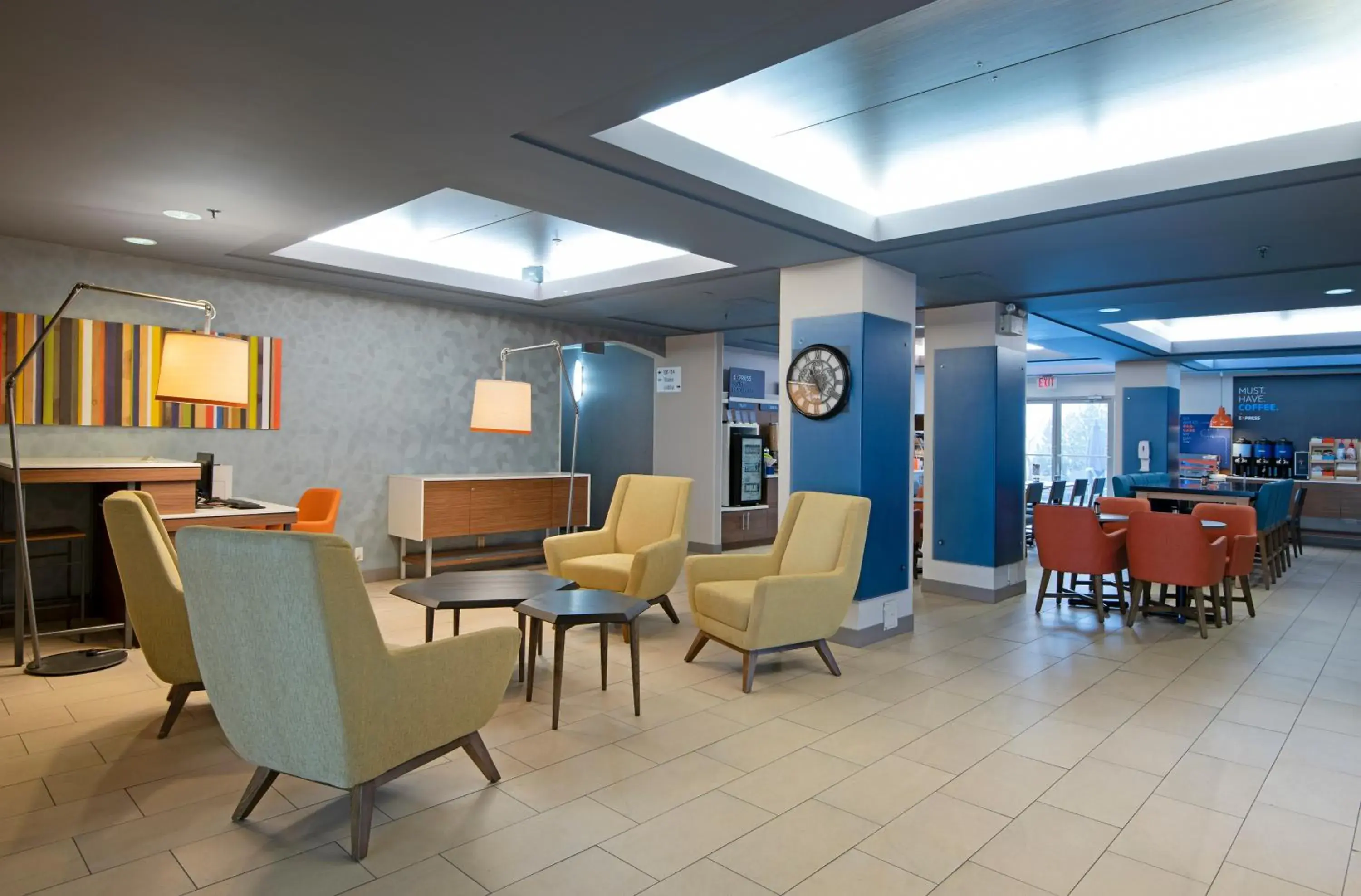 Lobby or reception in Holiday Inn Express Kamloops by IHG Lobby or reception in Holiday Inn Express Kamloops by IHG