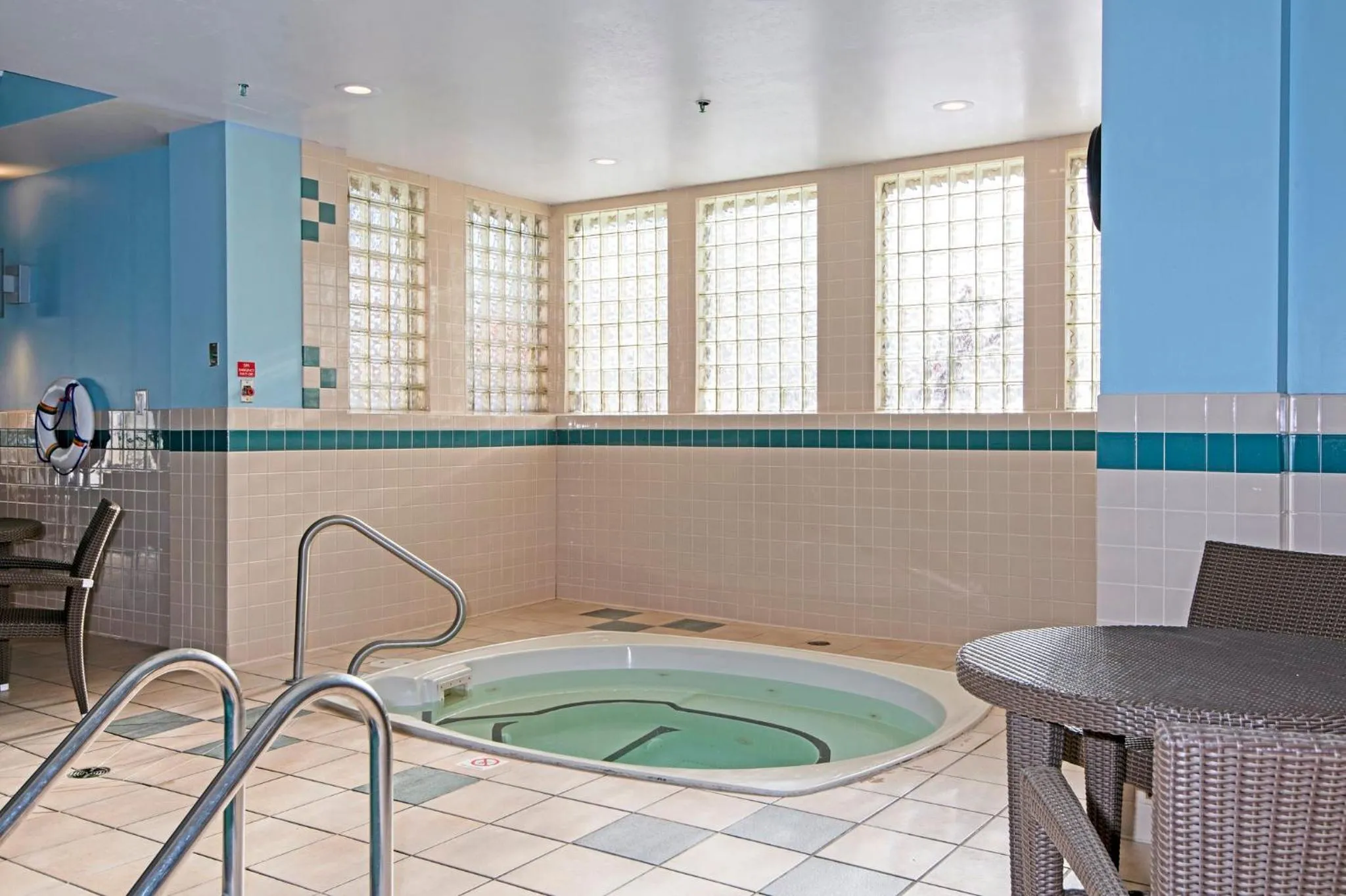 Hot Tub in Holiday Inn Express Kamloops by IHG