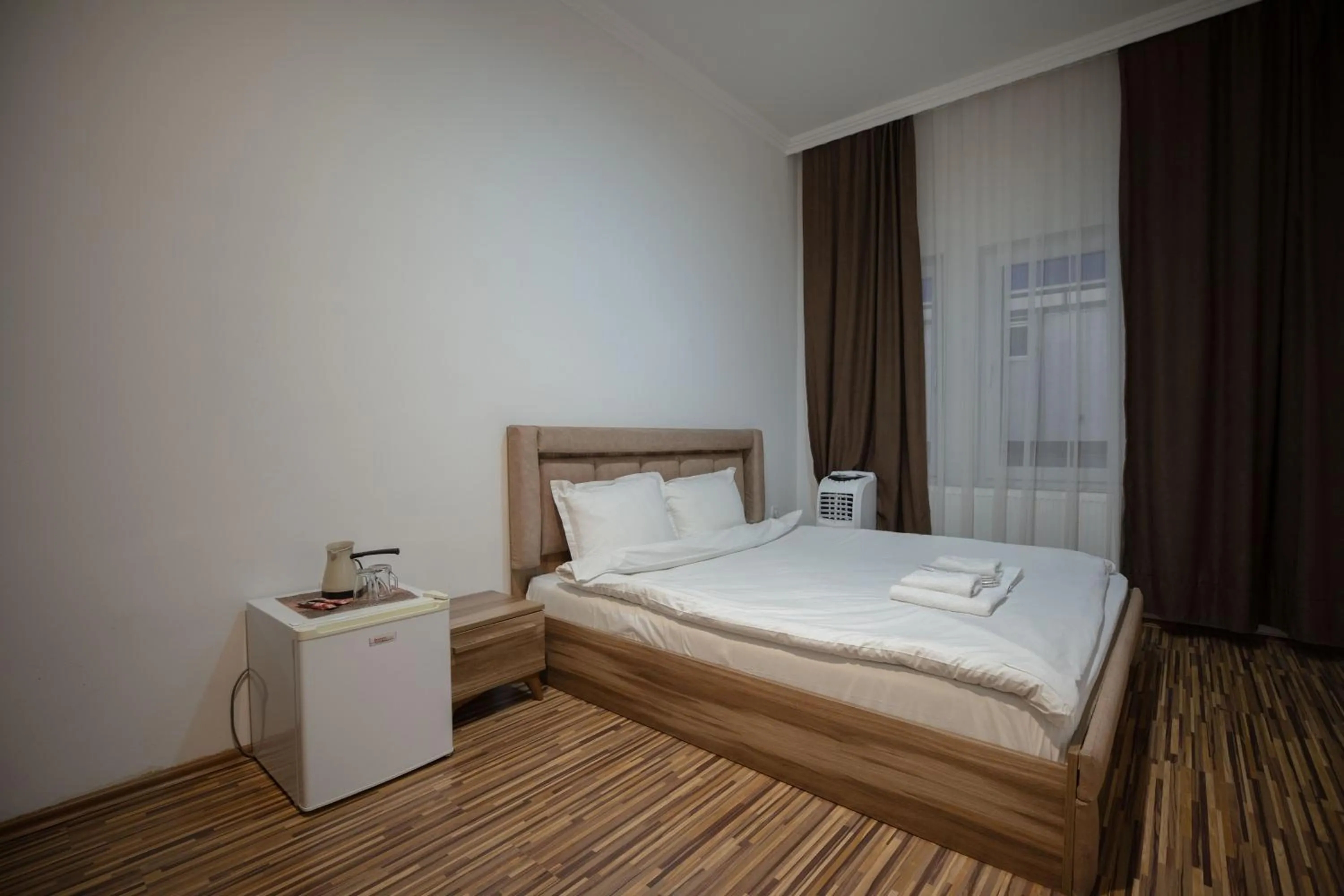 Bedroom, Bed in Hotel Denis