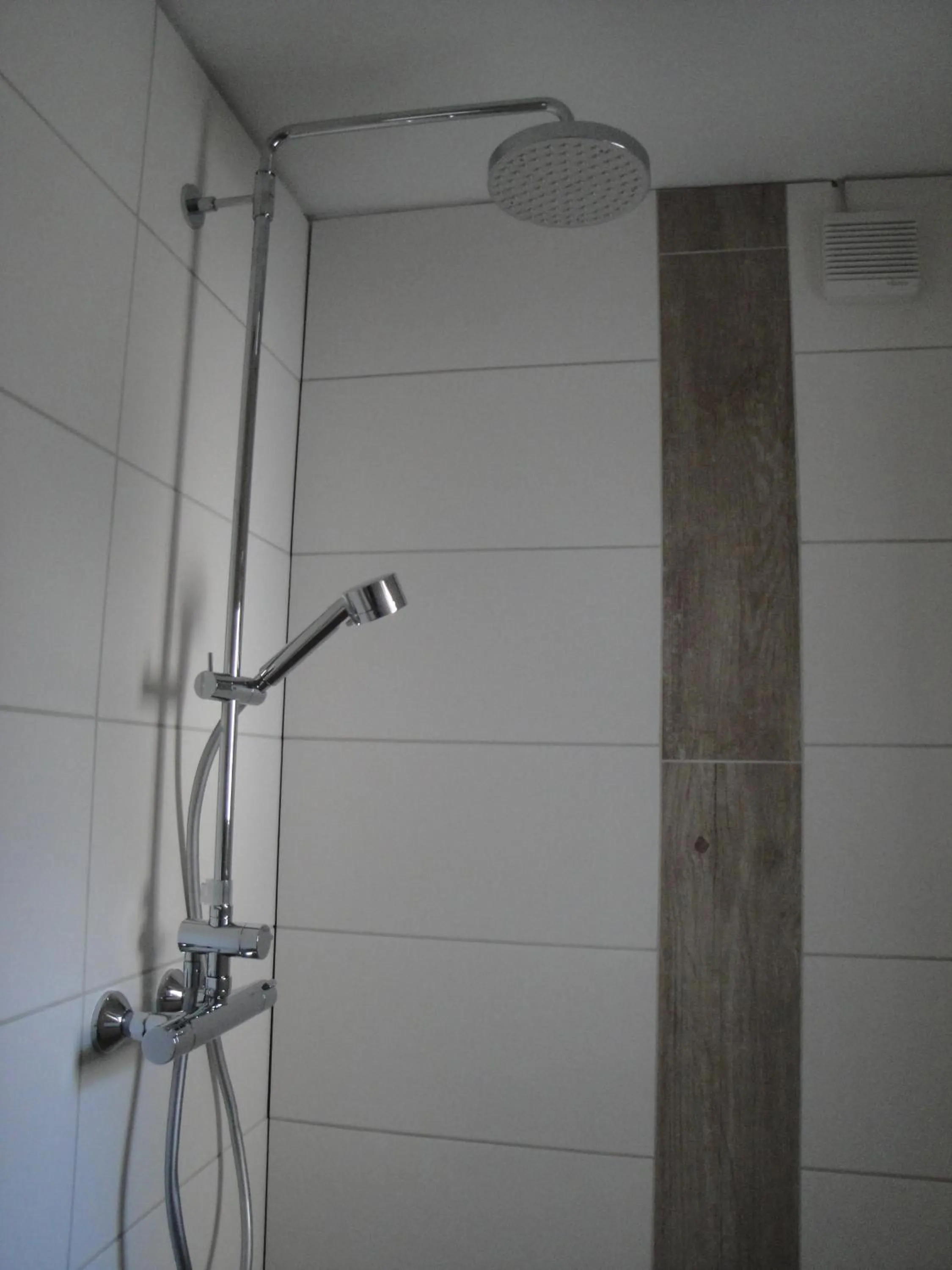 Shower in Bed & Kitchen Burgau