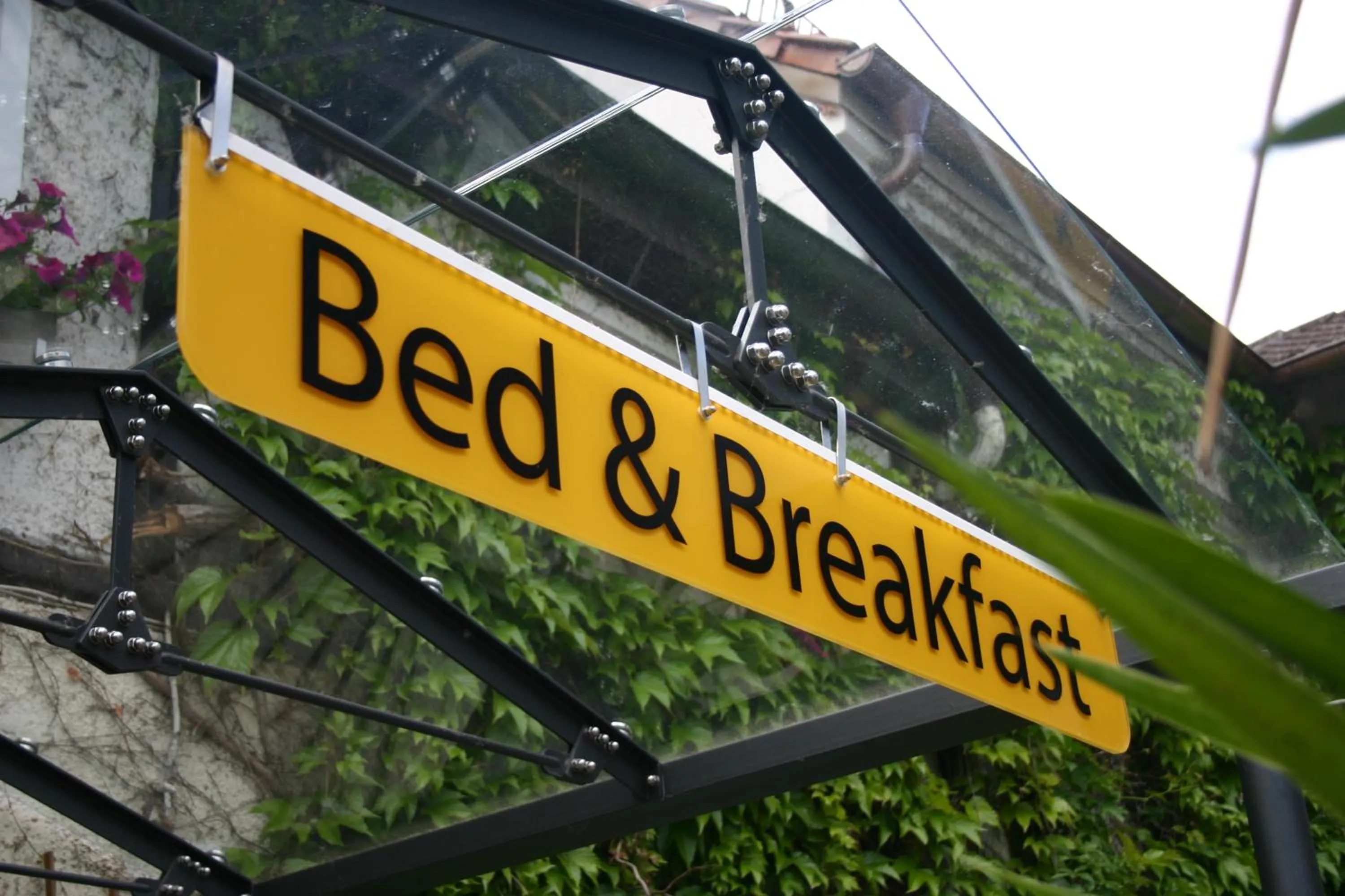Spring in Bed & Kitchen Burgau
