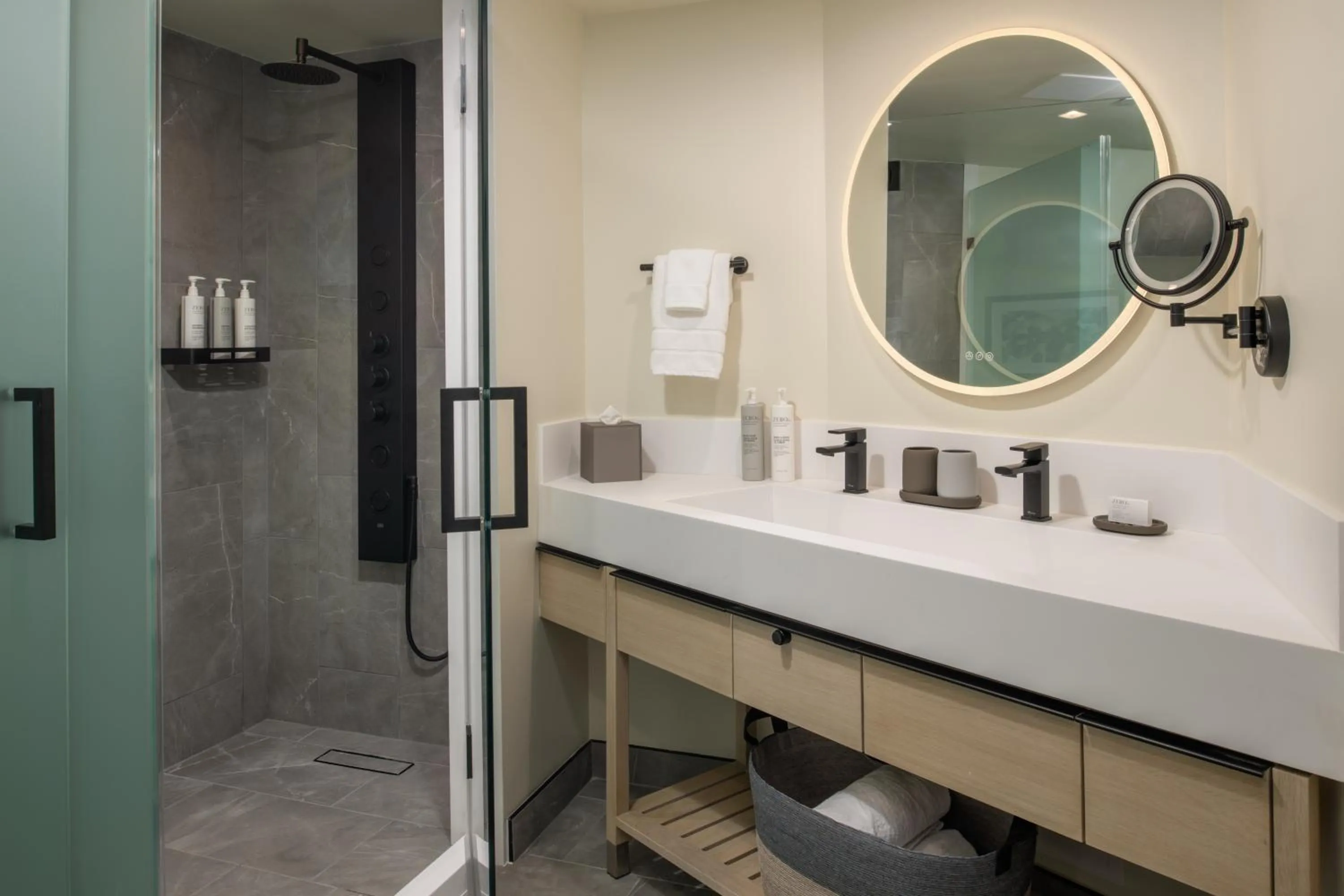 Bathroom in Embassy Suites by Hilton Napa Valley