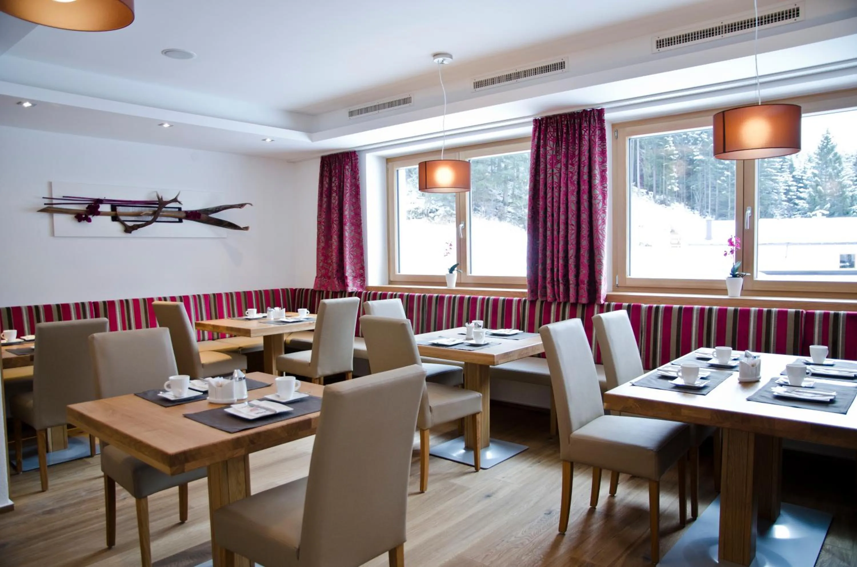 Restaurant/places to eat in Hotel Garni Alpenland