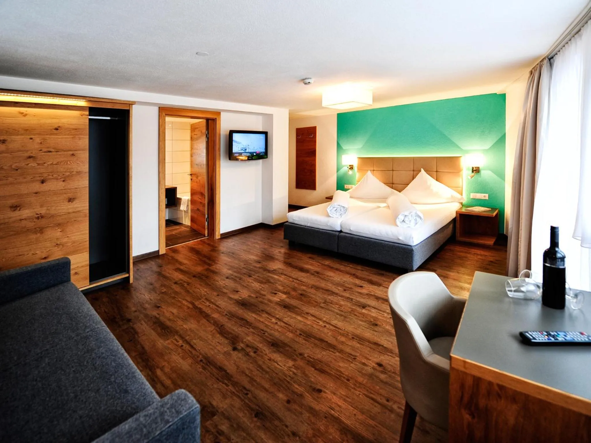 Photo of the whole room in Hotel Garni Alpenland