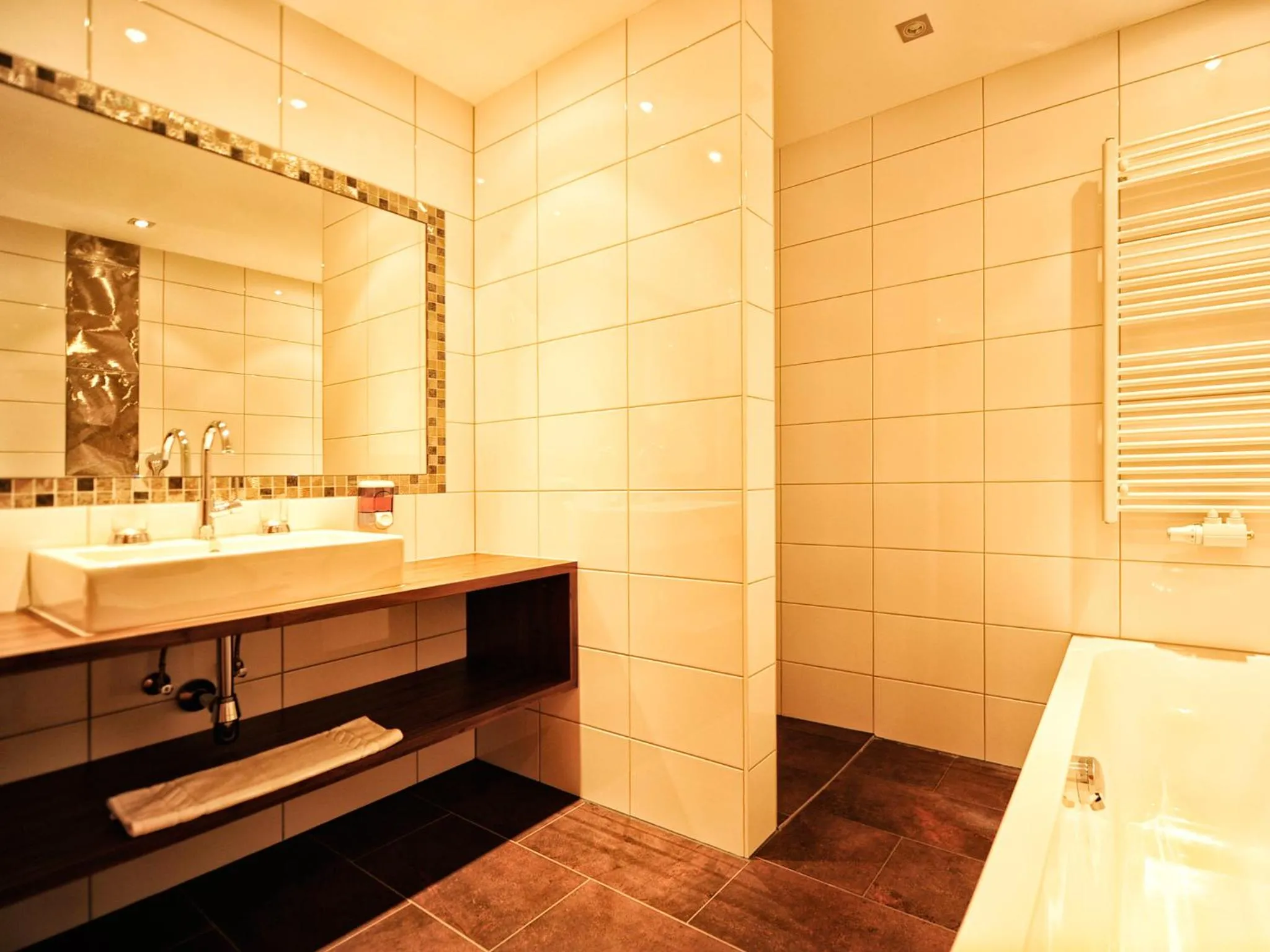 Bathroom in Hotel Garni Alpenland
