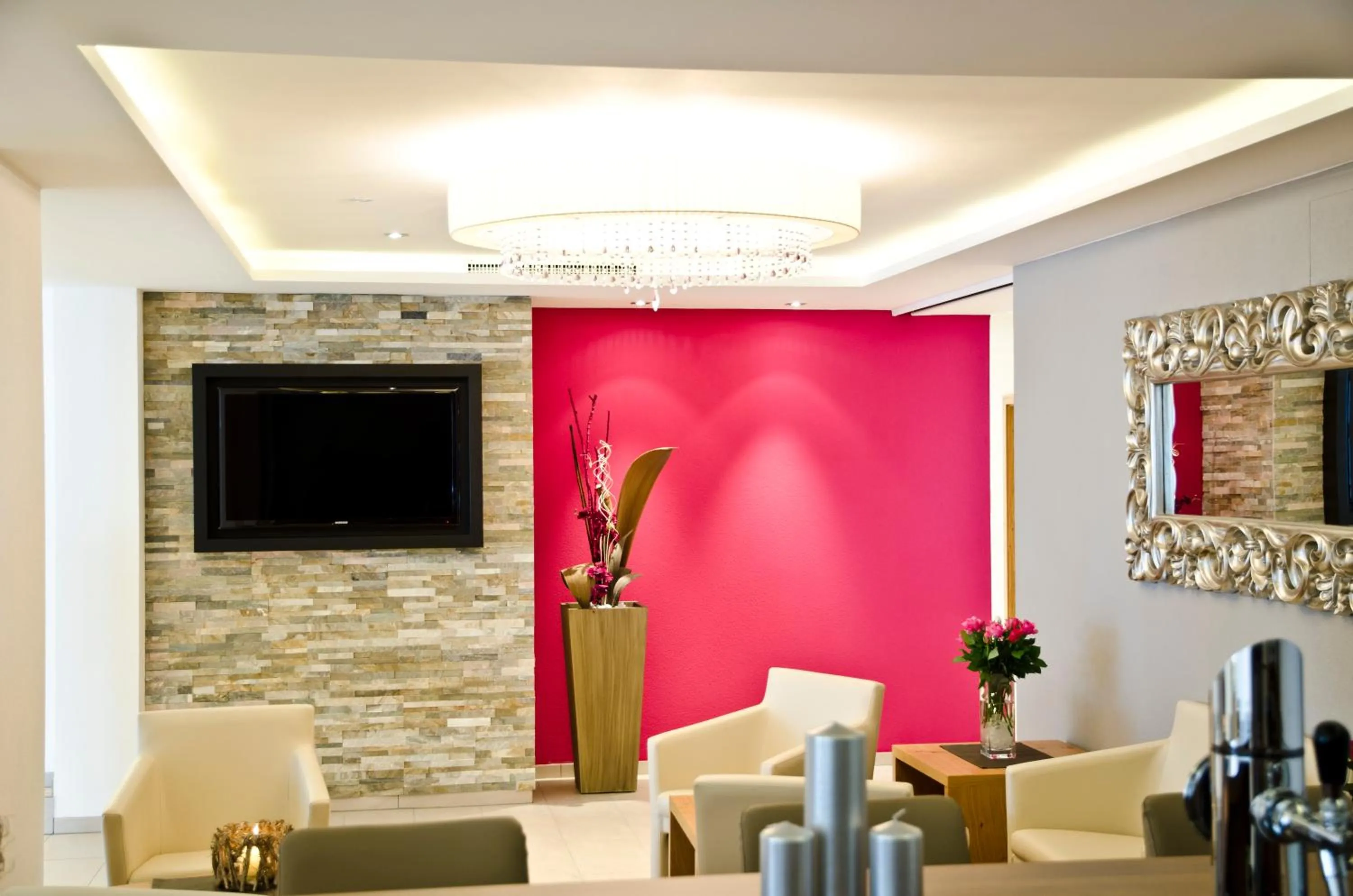 TV and multimedia in Hotel Garni Alpenland