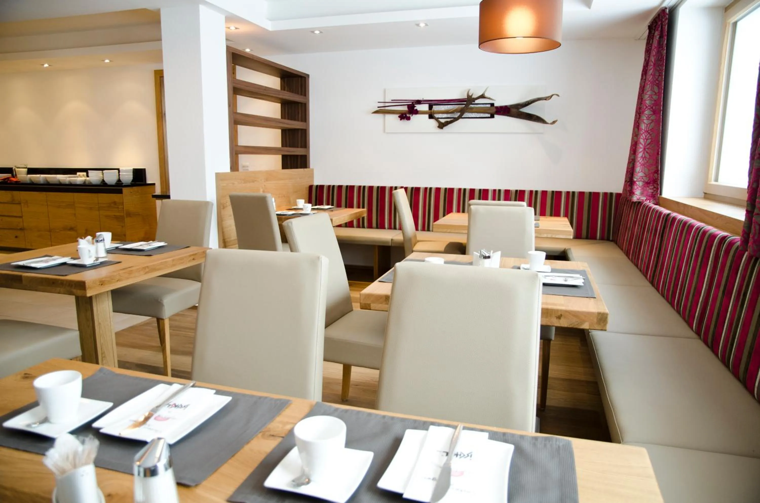 Restaurant/places to eat in Hotel Garni Alpenland
