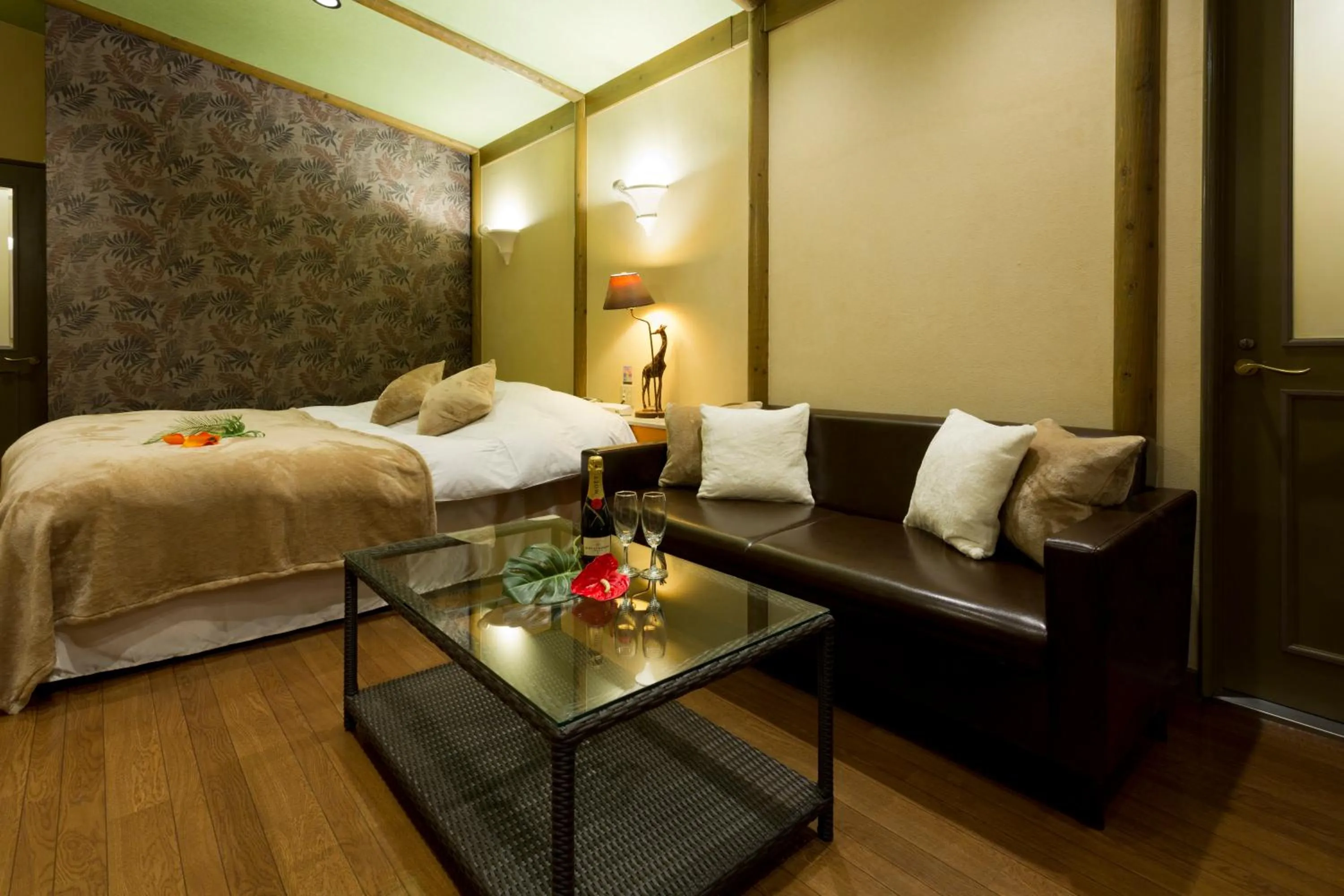 Bed in Restay Kochi (Adult Only)