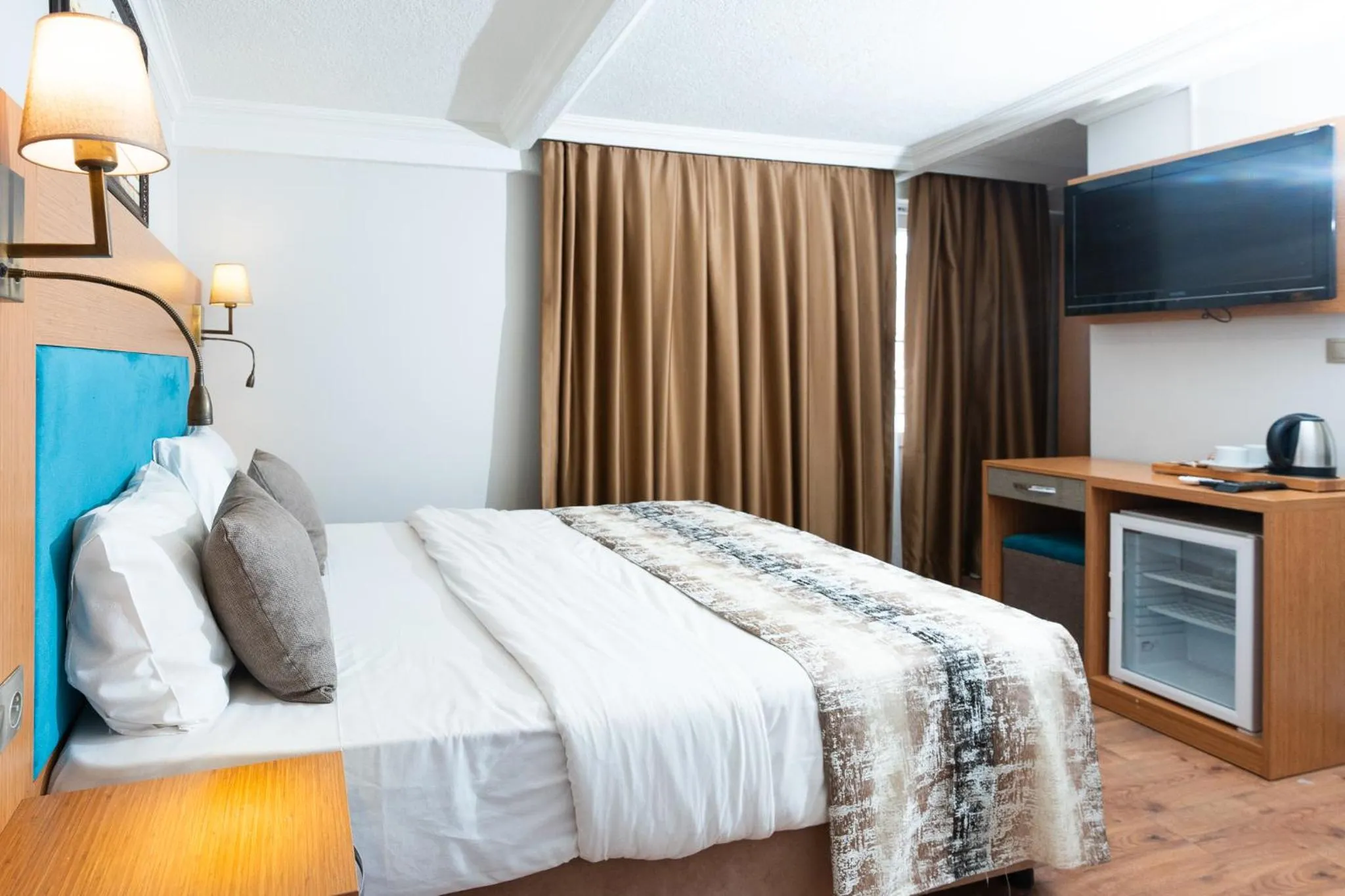 Bed in Seatanbul Hotel