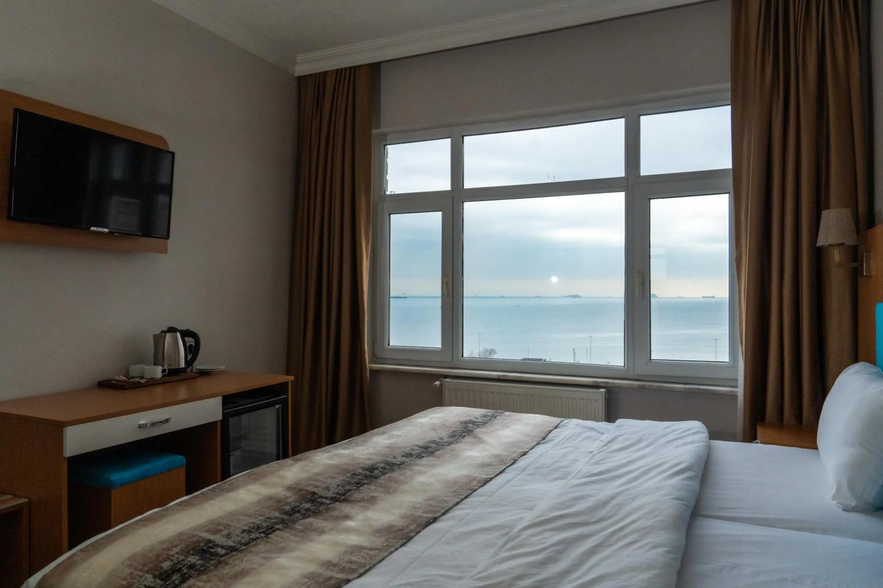 Bed in Seatanbul Hotel