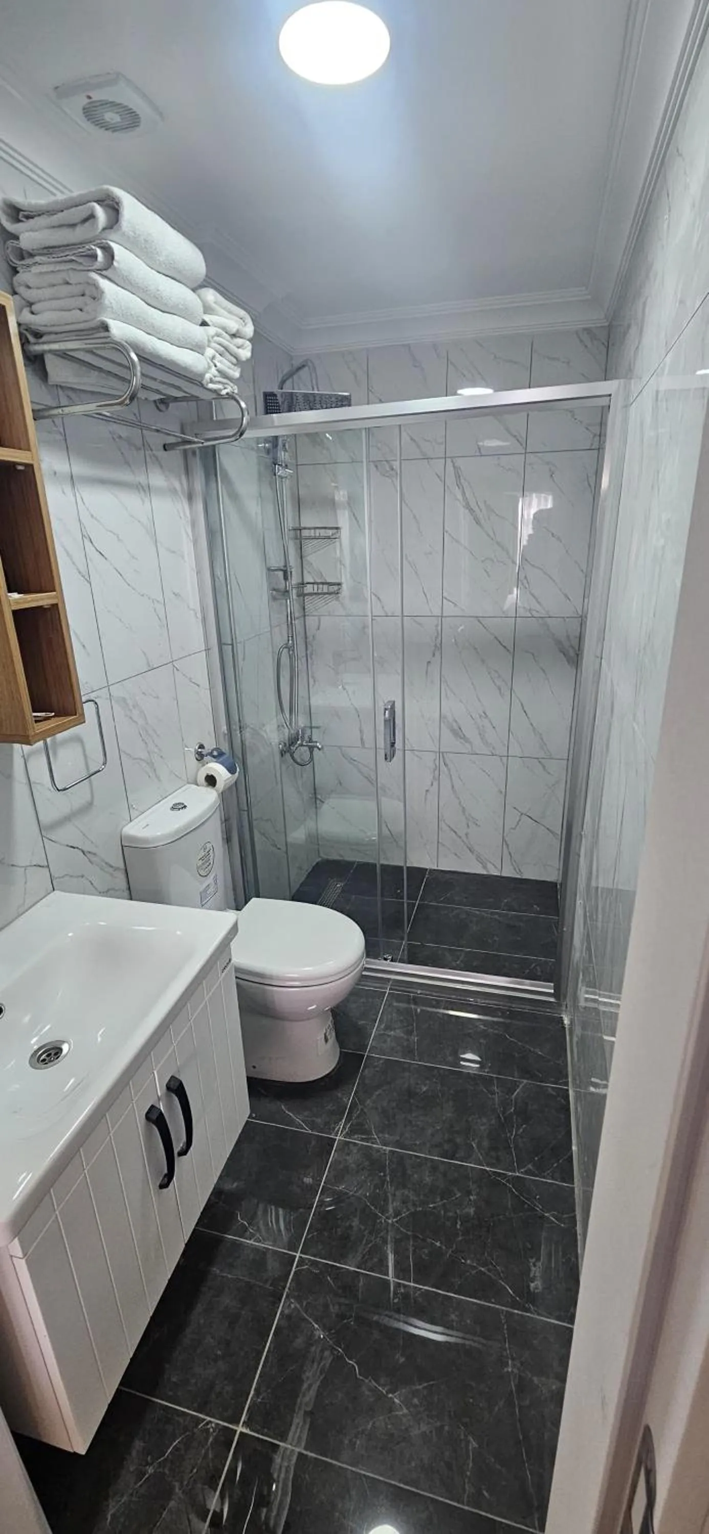 Shower in Seatanbul Hotel