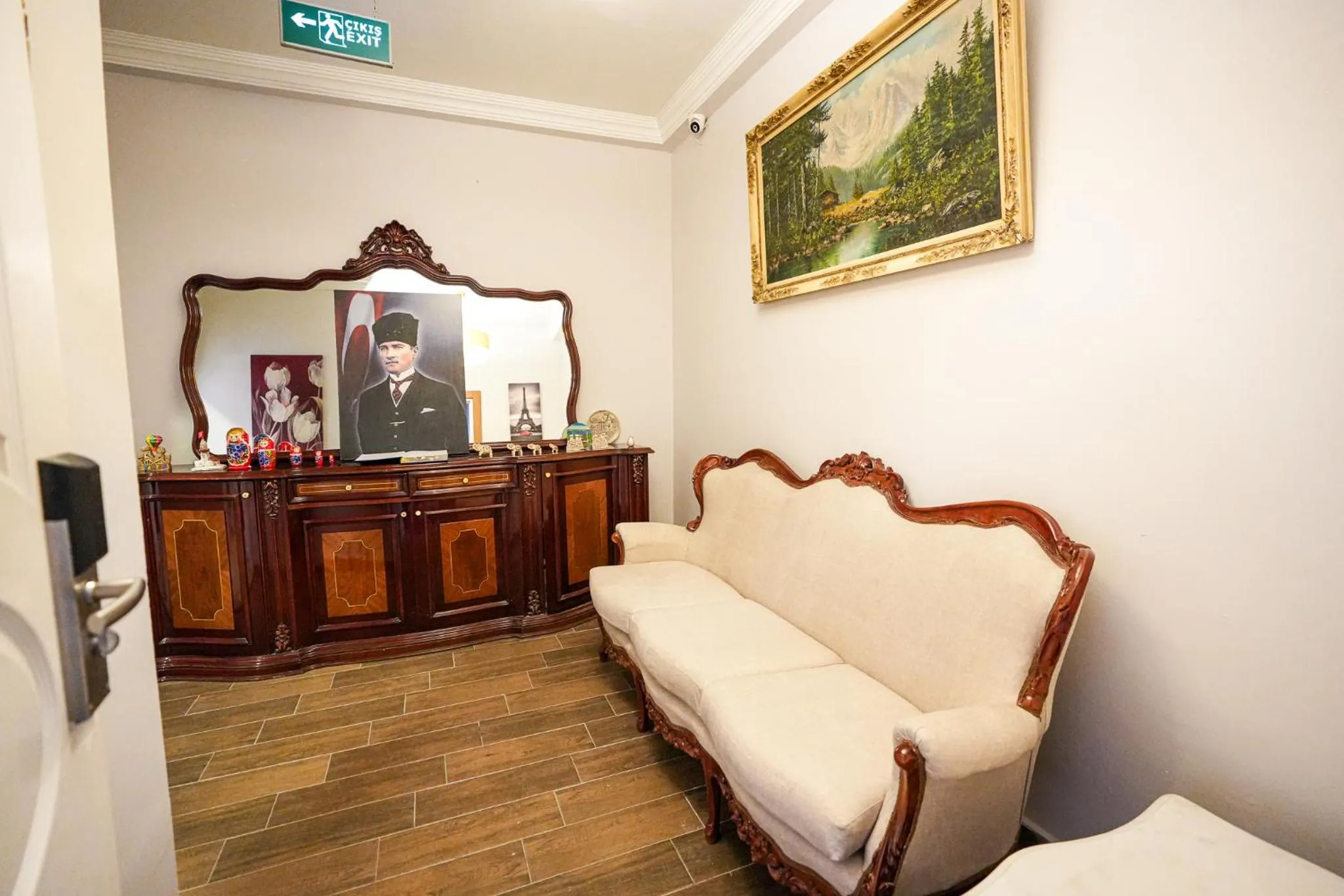 Living room in Seatanbul Hotel