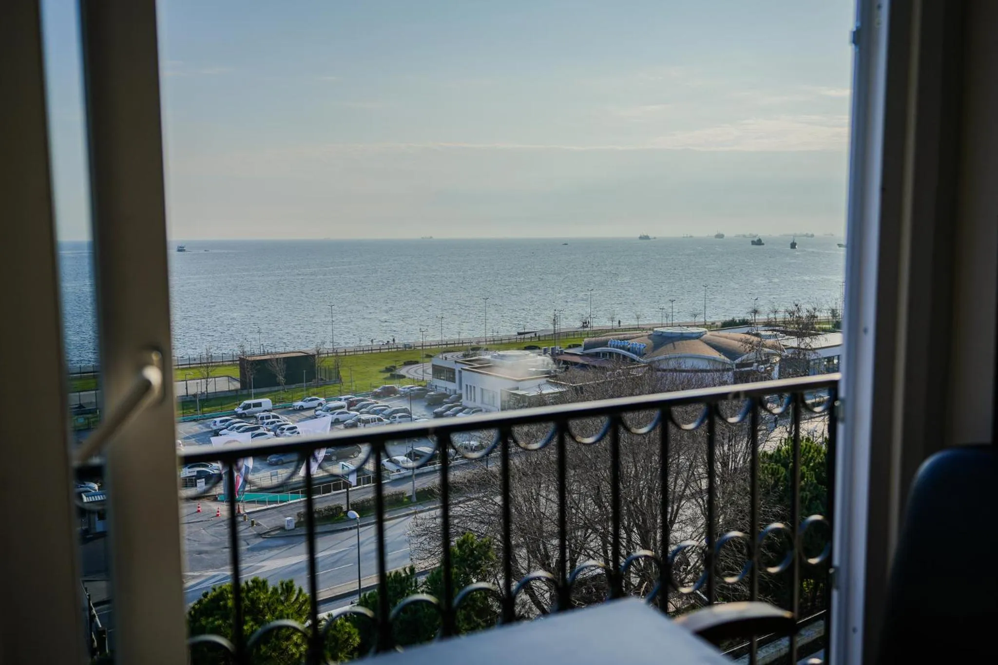 Day in Seatanbul Hotel