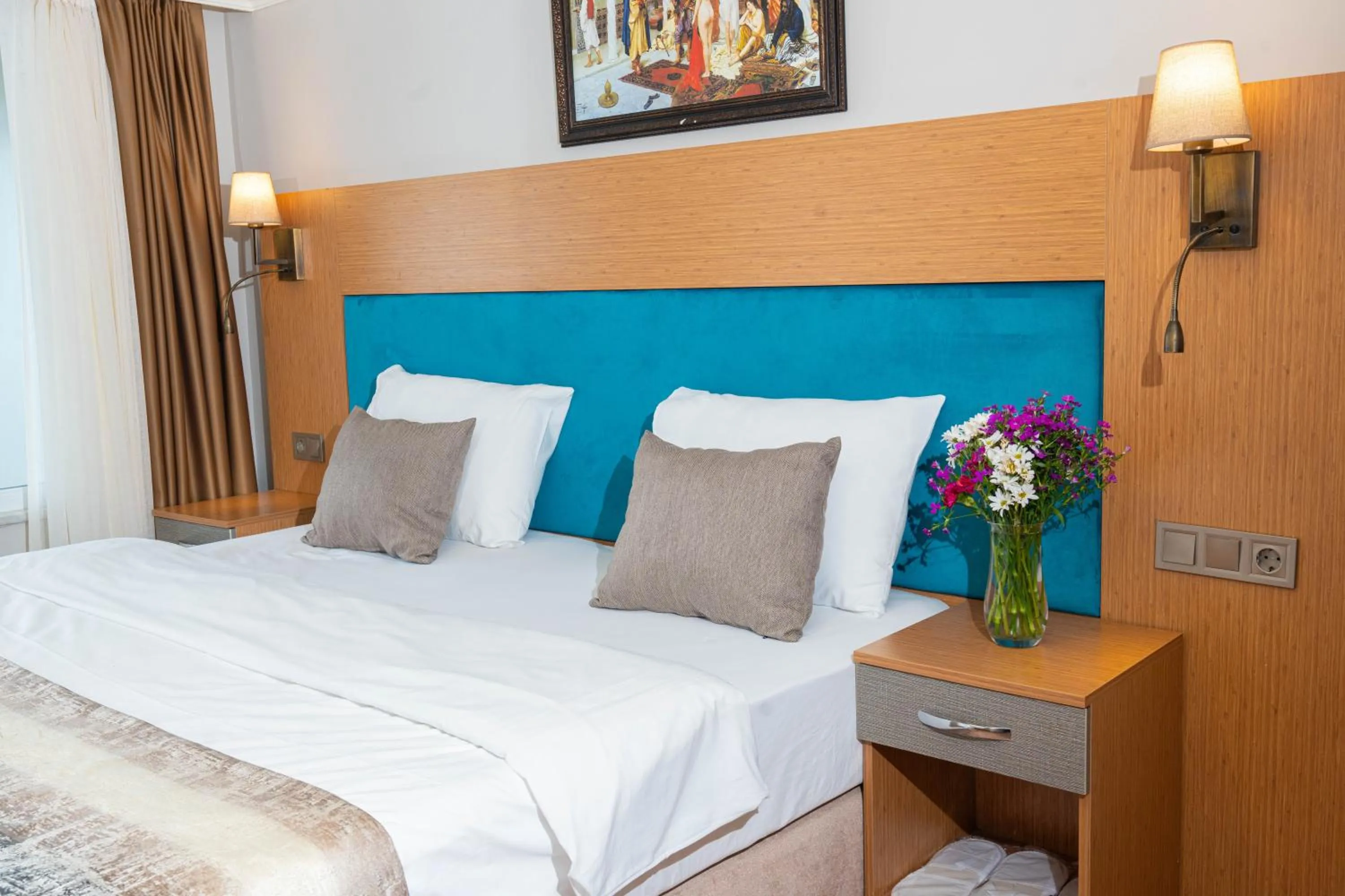 Bed in Seatanbul Hotel