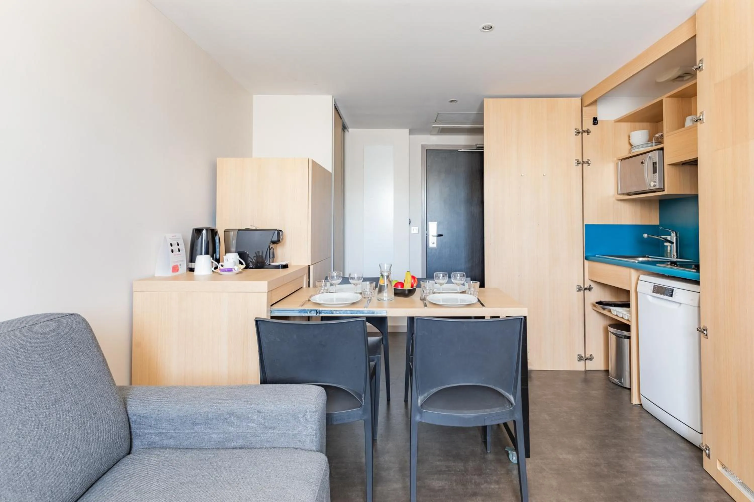 Kitchen or kitchenette in Appart’City Confort Lyon Cité Internationale